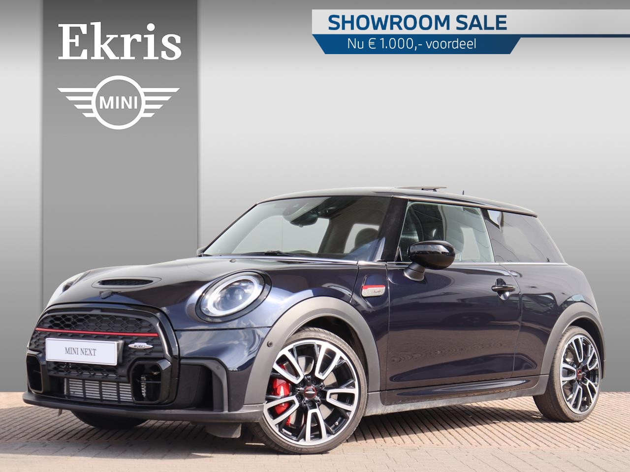 MINI 3-deurs John Cooper Works Aut. JCW trim / Clima / Navi / PDC / Achteruitrijcamera / Harman Kardon / Comfort Access / Pano Dak | Showroom Sale