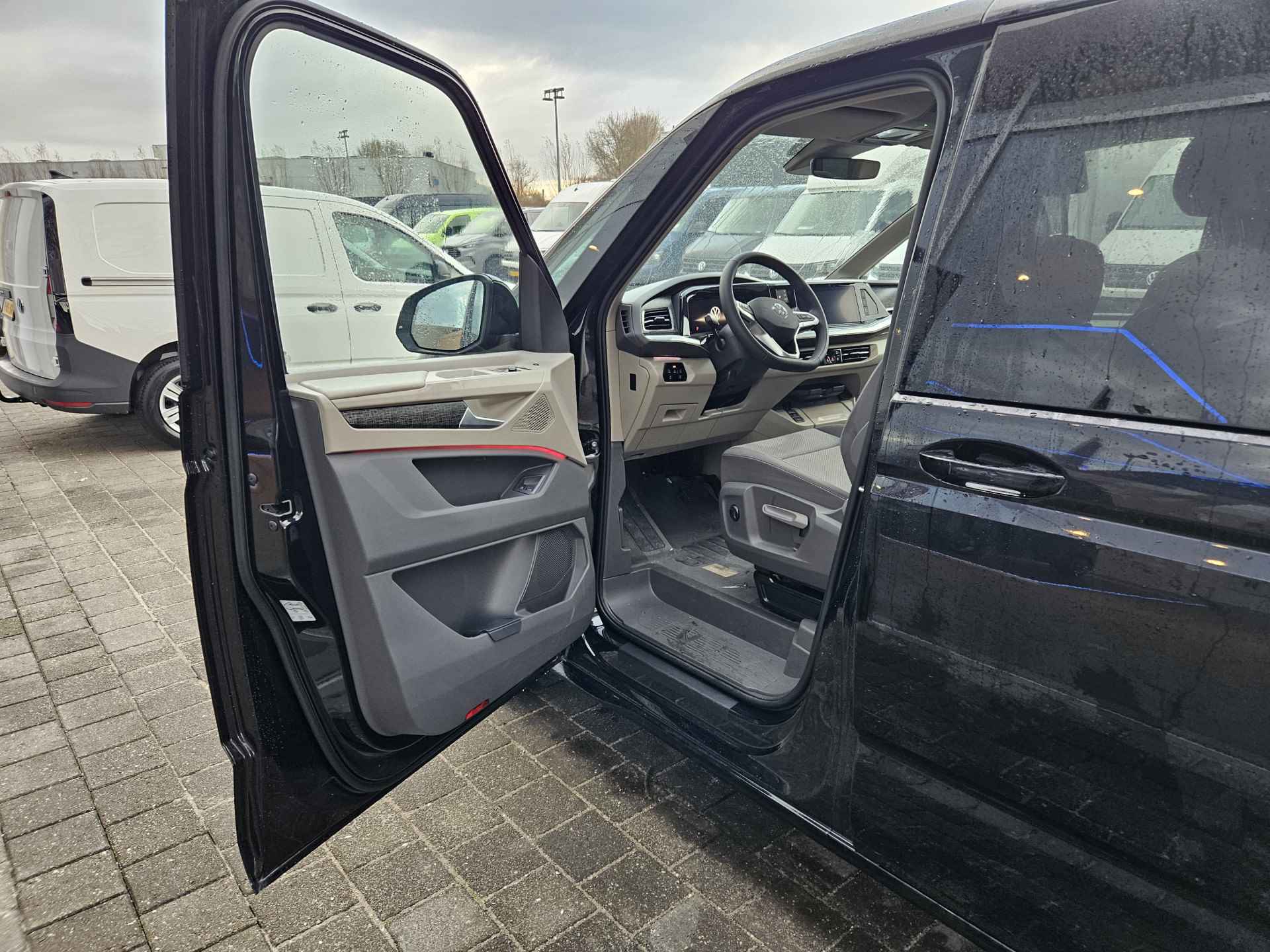 Volkswagen Multivan 1.4 eHybrid 218PK L2H1 Energetic 6 zitplaatsen | IQ Light | Elektrische schuifdeuren + Achterklep - 8/33