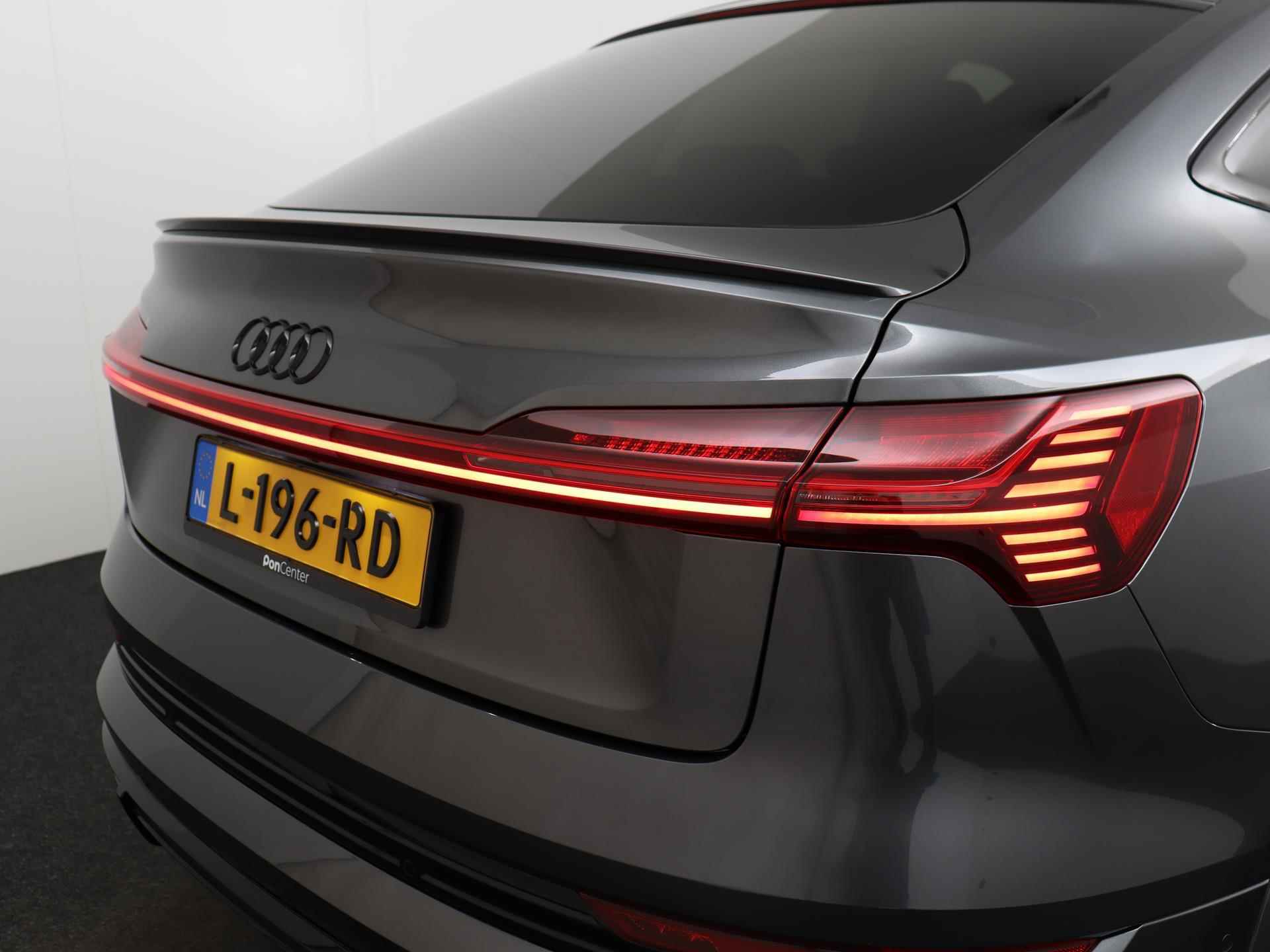 Audi e-tron Sportback S 503PK quattro | S-Sportstoelen | Pano.dak | B&O | Stoelverwarming V+A | 21' velgen | Top view camera | Head-up | Carbon | Verlengde fabrieksgarantie* - 14/64