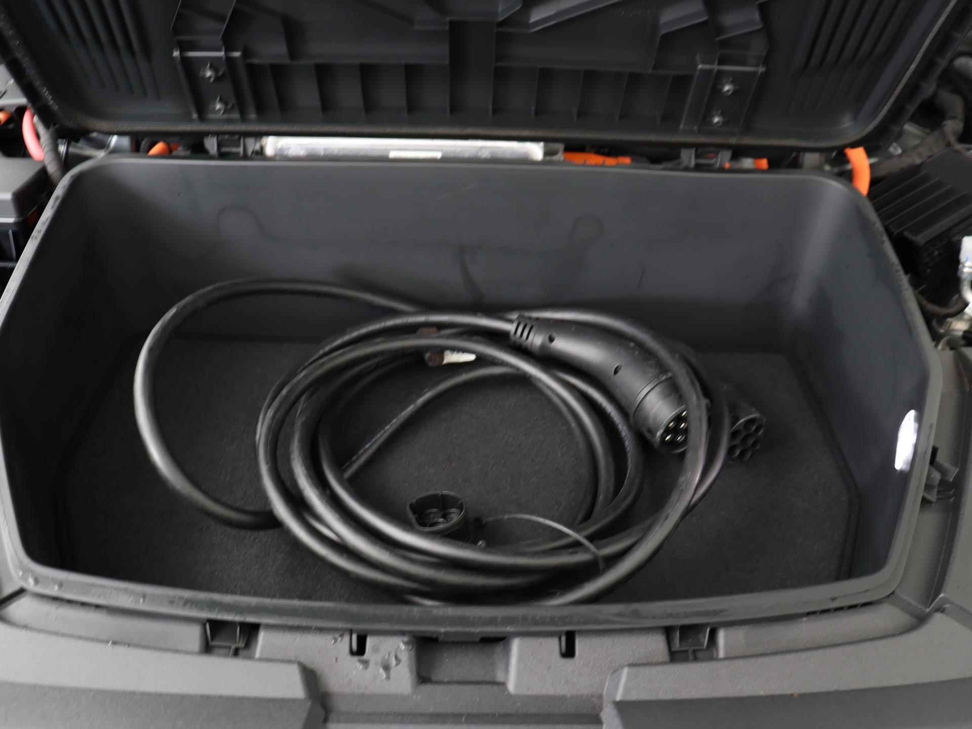 Audi e-tron Sportback S 503PK quattro | S-Sportstoelen | Pano.dak | B&O | Stoelverwarming V+A | 21' velgen | Top view camera | Head-up | Carbon | Verlengde fabrieksgarantie* - 23/64