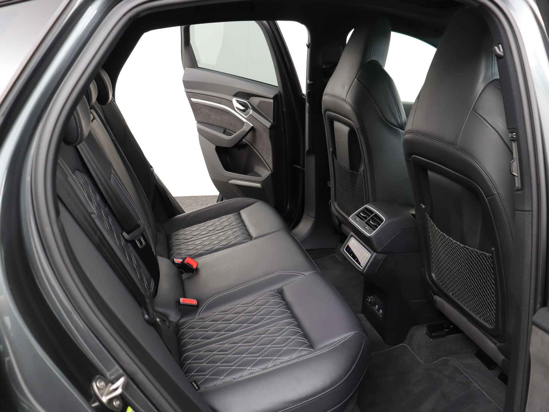 Audi e-tron Sportback S 503PK quattro | S-Sportstoelen | Pano.dak | B&O | Stoelverwarming V+A | 21' velgen | Top view camera | Head-up | Carbon | Verlengde fabrieksgarantie* - 24/64