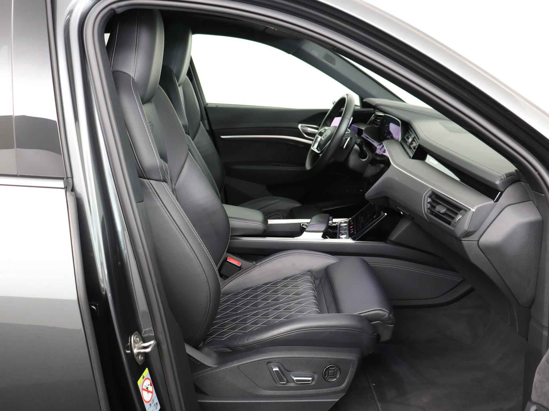 Audi e-tron Sportback S 503PK quattro | S-Sportstoelen | Pano.dak | B&O | Stoelverwarming V+A | 21' velgen | Top view camera | Head-up | Carbon | Verlengde fabrieksgarantie* - 27/64