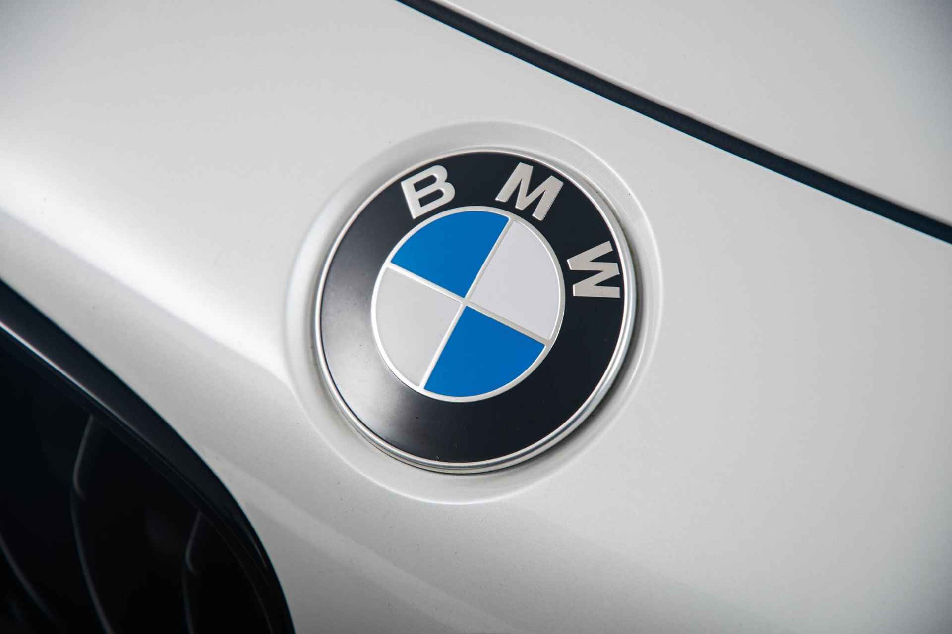BMW 3-serie Gran Turismo 320i High Executive Edition M Sportpakket - Panoramadak - Driving en Park assistant - Achteruitrijcamera - Head-up Display - HIFI System - Stoelverwarming - 21/42