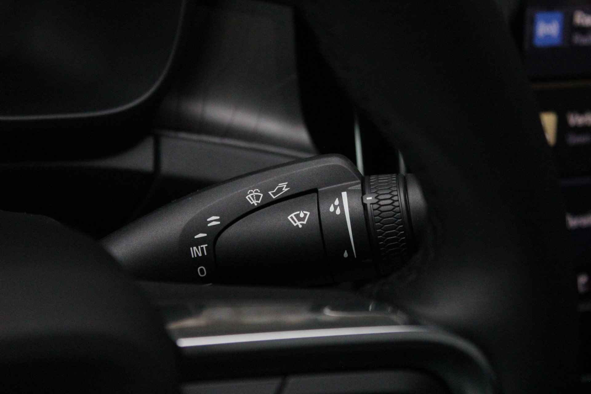 Volvo C40 Recharge Plus | Warmtepomp | Panoramadak | Adaptive Cruise | Camera | Leder-Alcantara | Keyless | Stoel + Stuurverwarming | Veil - 32/40