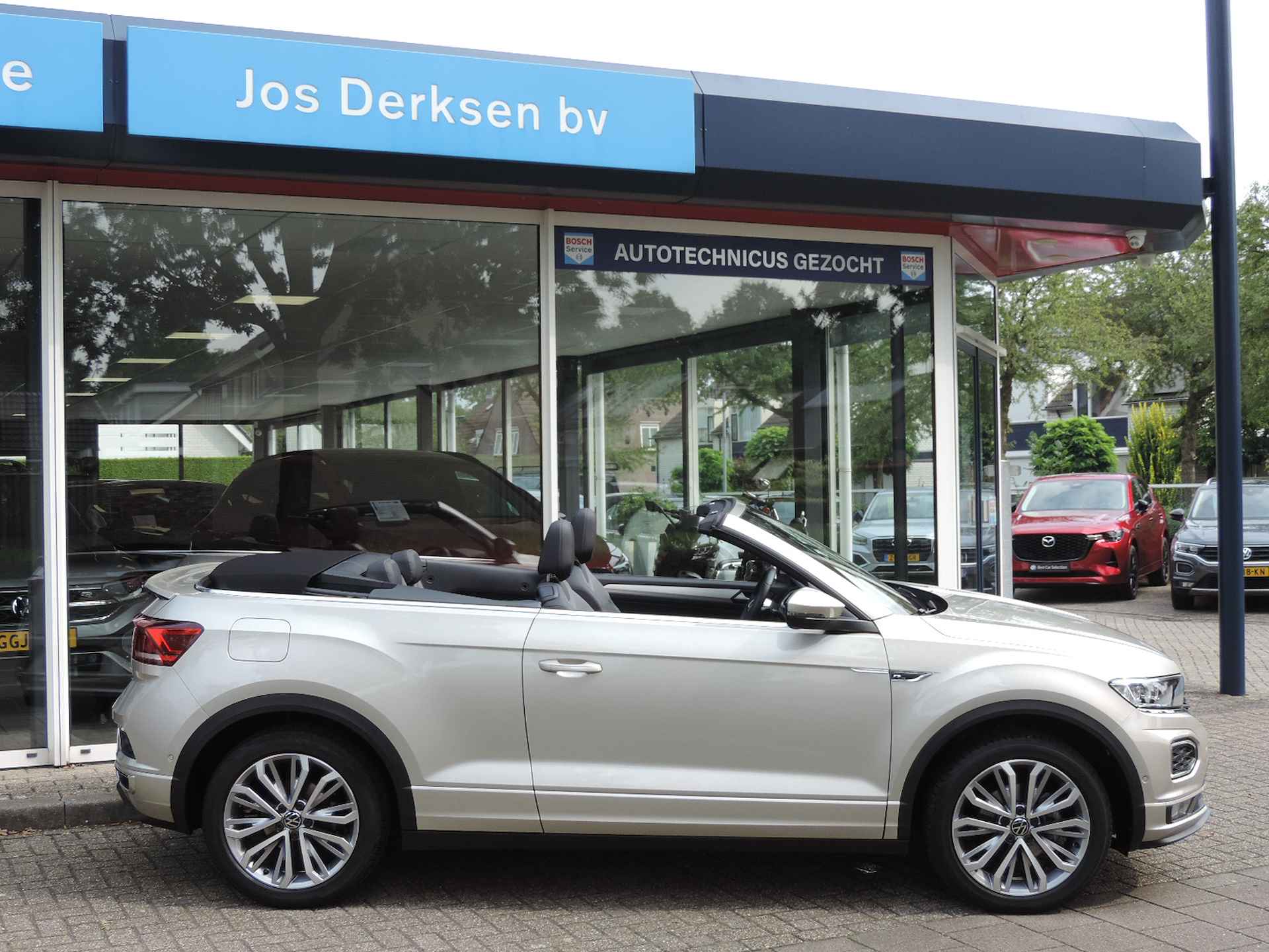 Volkswagen T-Roc Cabrio 1.5 TSI R-Line - ACC | Carplay | Nav | Camera | Blindspot | Parkeerass. | Trekh. afn. - 3/42