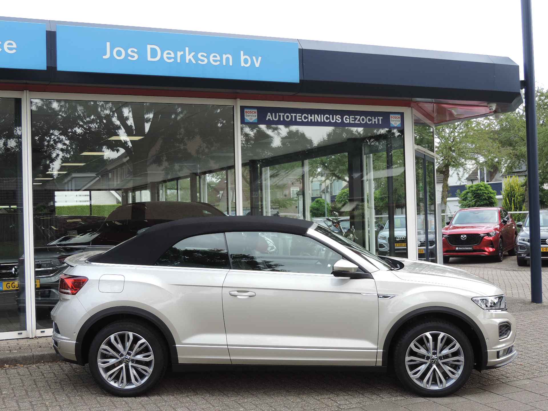 Volkswagen T-Roc Cabrio 1.5 TSI R-Line - ACC | Carplay | Nav | Camera | Blindspot | Parkeerass. | Trekh. afn. - 4/42