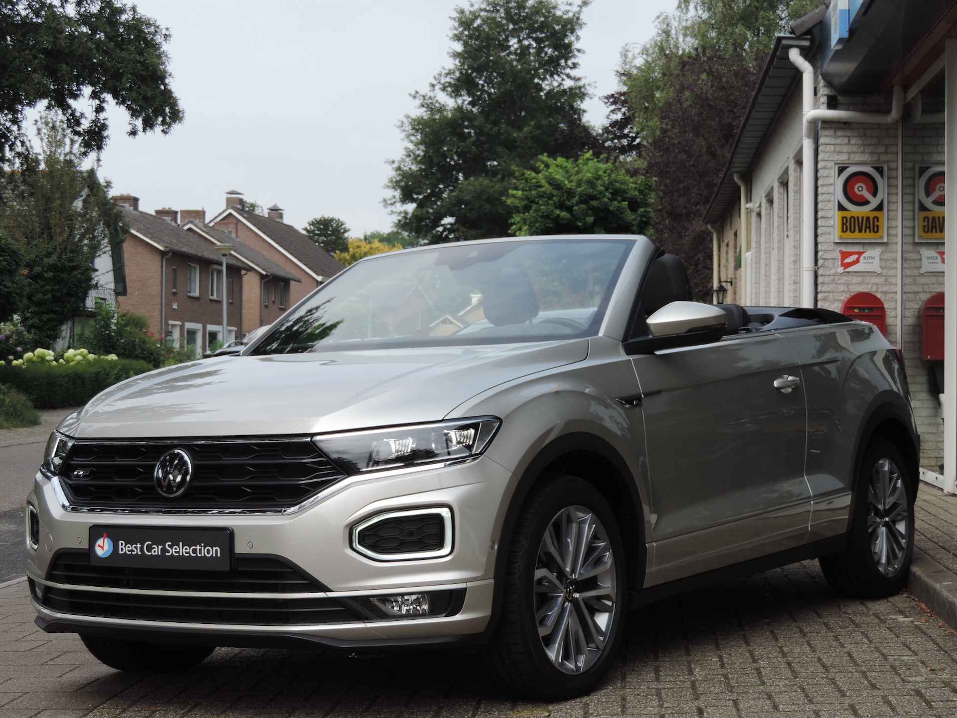 Volkswagen T-Roc Cabrio 1.5 TSI R-Line - ACC | Carplay | Nav | Camera | Blindspot | Parkeerass. | Trekh. afn. - 9/42