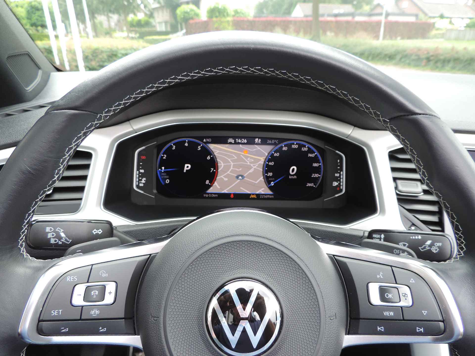 Volkswagen T-Roc Cabrio 1.5 TSI R-Line - ACC | Carplay | Nav | Camera | Blindspot | Parkeerass. | Trekh. afn. - 16/42