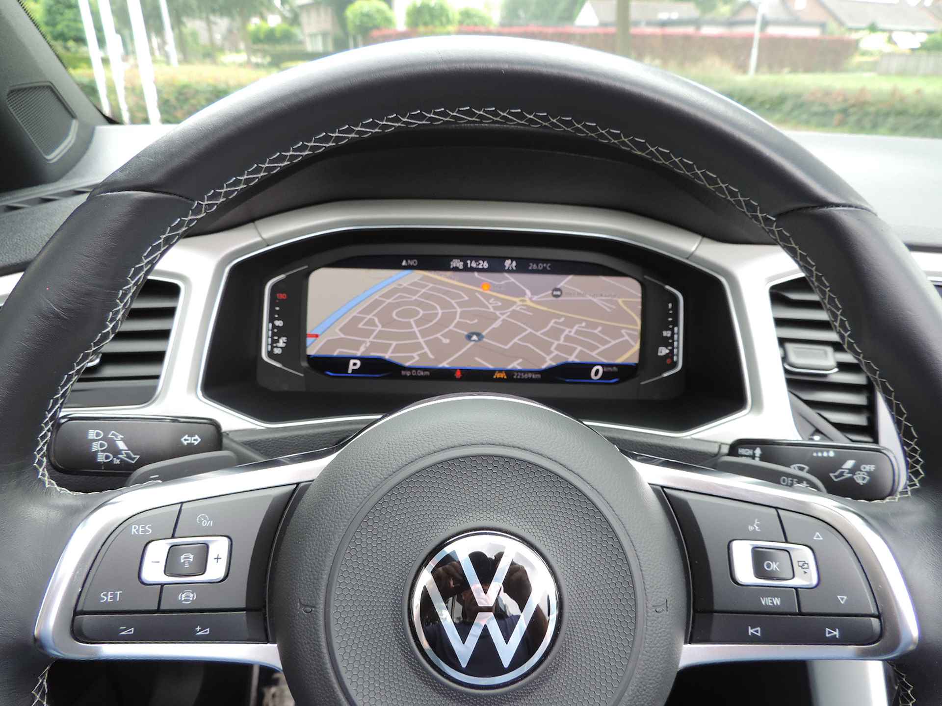 Volkswagen T-Roc Cabrio 1.5 TSI R-Line - ACC | Carplay | Nav | Camera | Blindspot | Parkeerass. | Trekh. afn. - 18/42