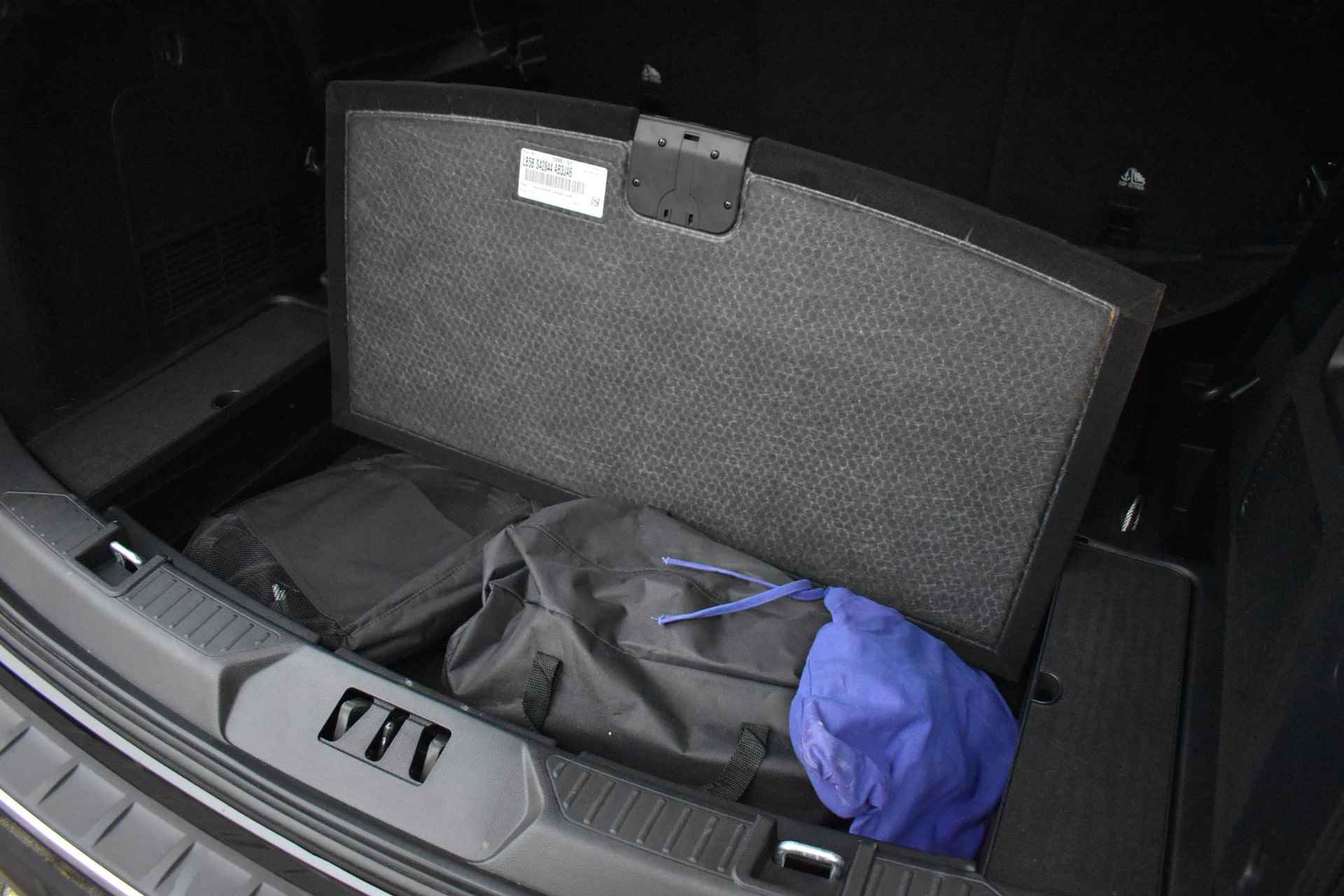 Ford Explorer 3.0 V6 EcoBoost PHEV Platinum |7-persoons | Trekhaak | Panoramadak | Lederen Elektr. Stoelen | Winter Pack | 360 Camera | B&O Sound | Full Optie! | - 25/56