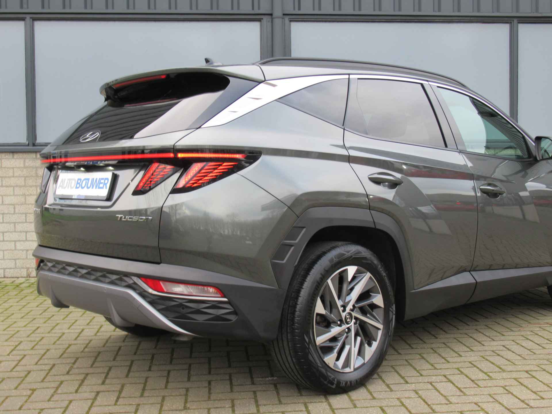 Hyundai Tucson 1.6 T-GDI MHEV Comfort Smart 2e eigen | dealer onderh | navi | camera | cruise - 11/26