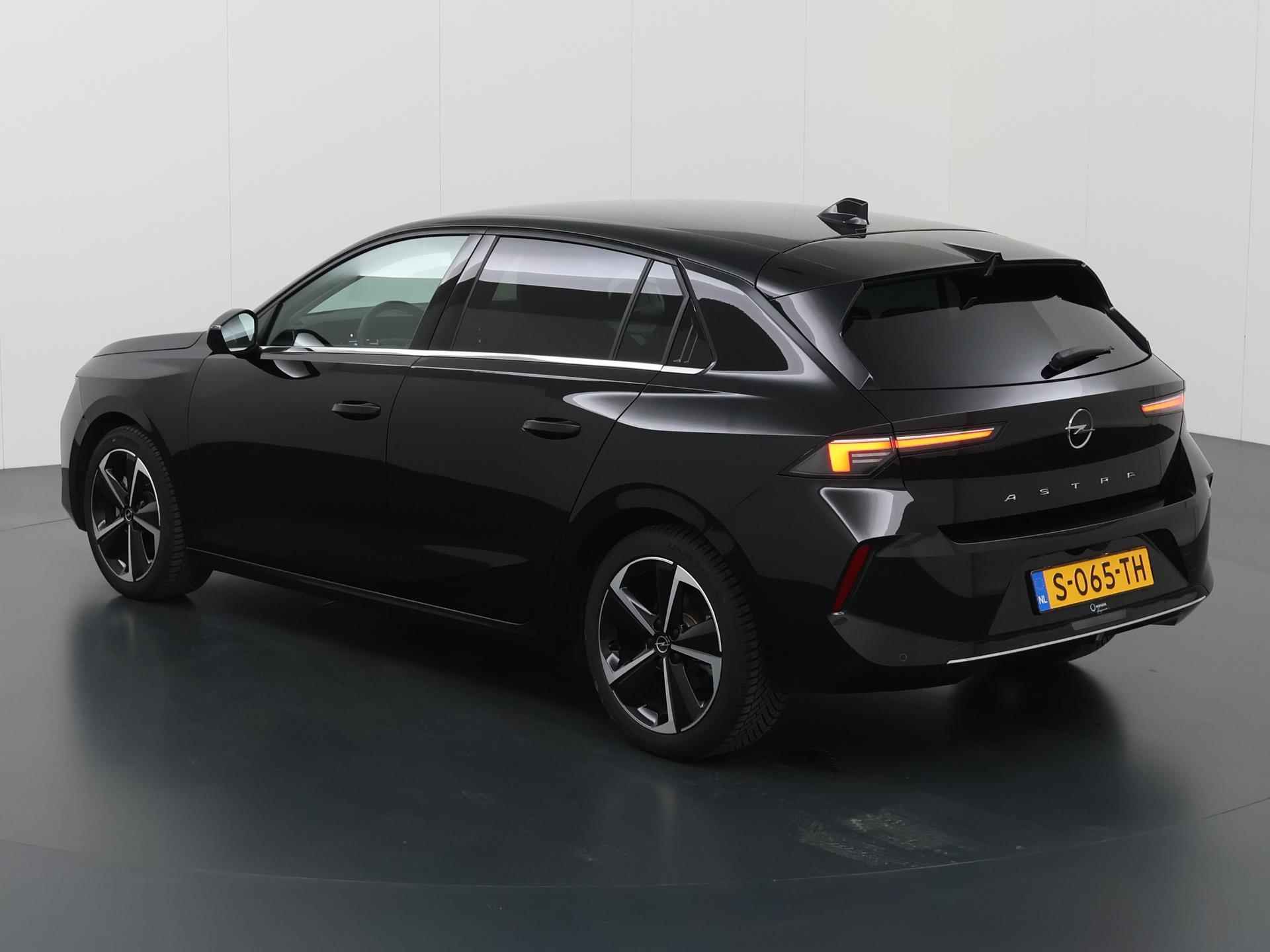 Opel Astra 1.2 Elegance | Comfortstoelen | Navigatie | Keyless |Parkeercamera | Climate Control | Adaptive Cruise Control | Dodehoekdetectie | - 23/38