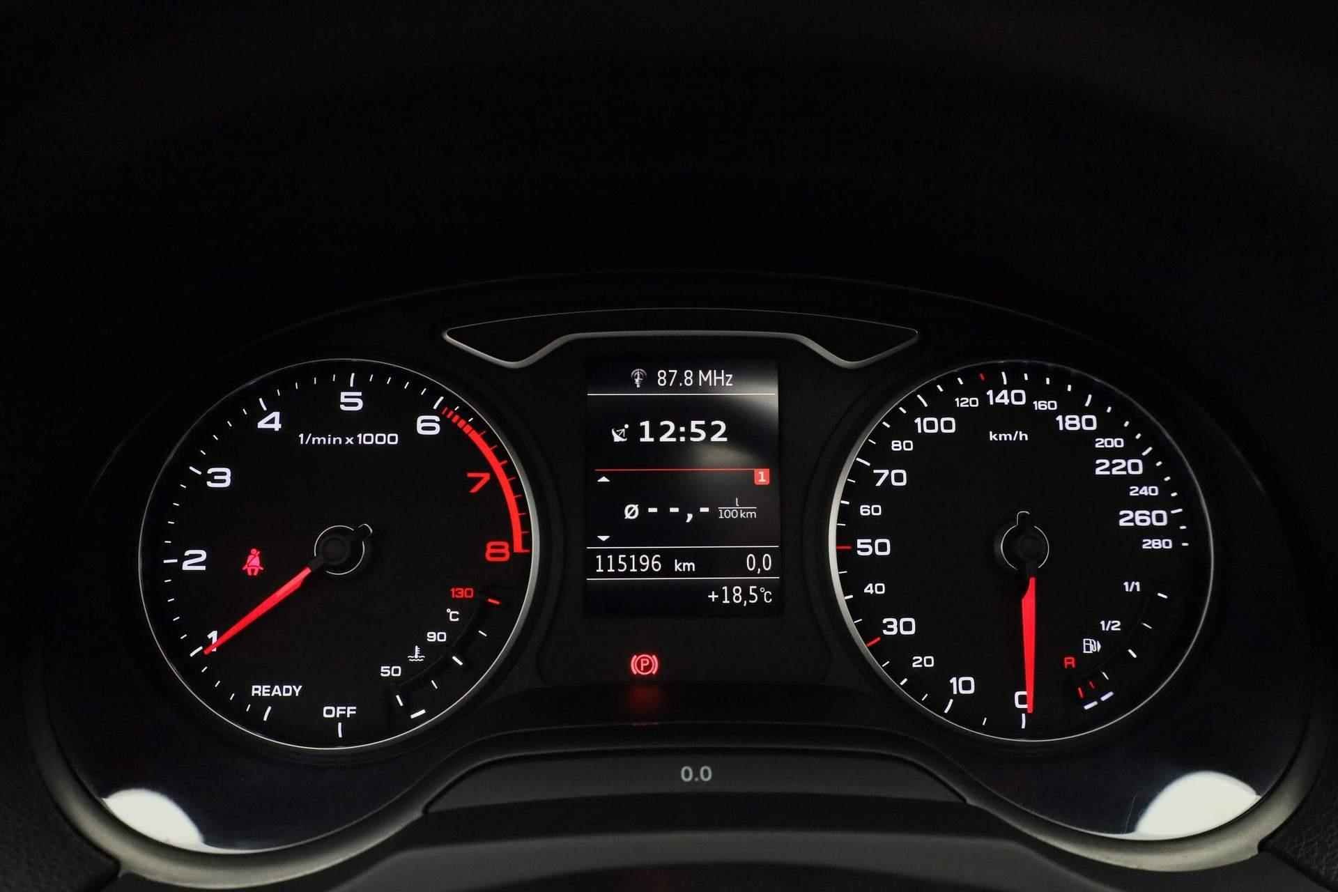 Audi A3 Limousine 35 TFSI 150PK CoD Sport | Pano | Camera | Leder | Stoelverwarming | 17 inch - 3/33