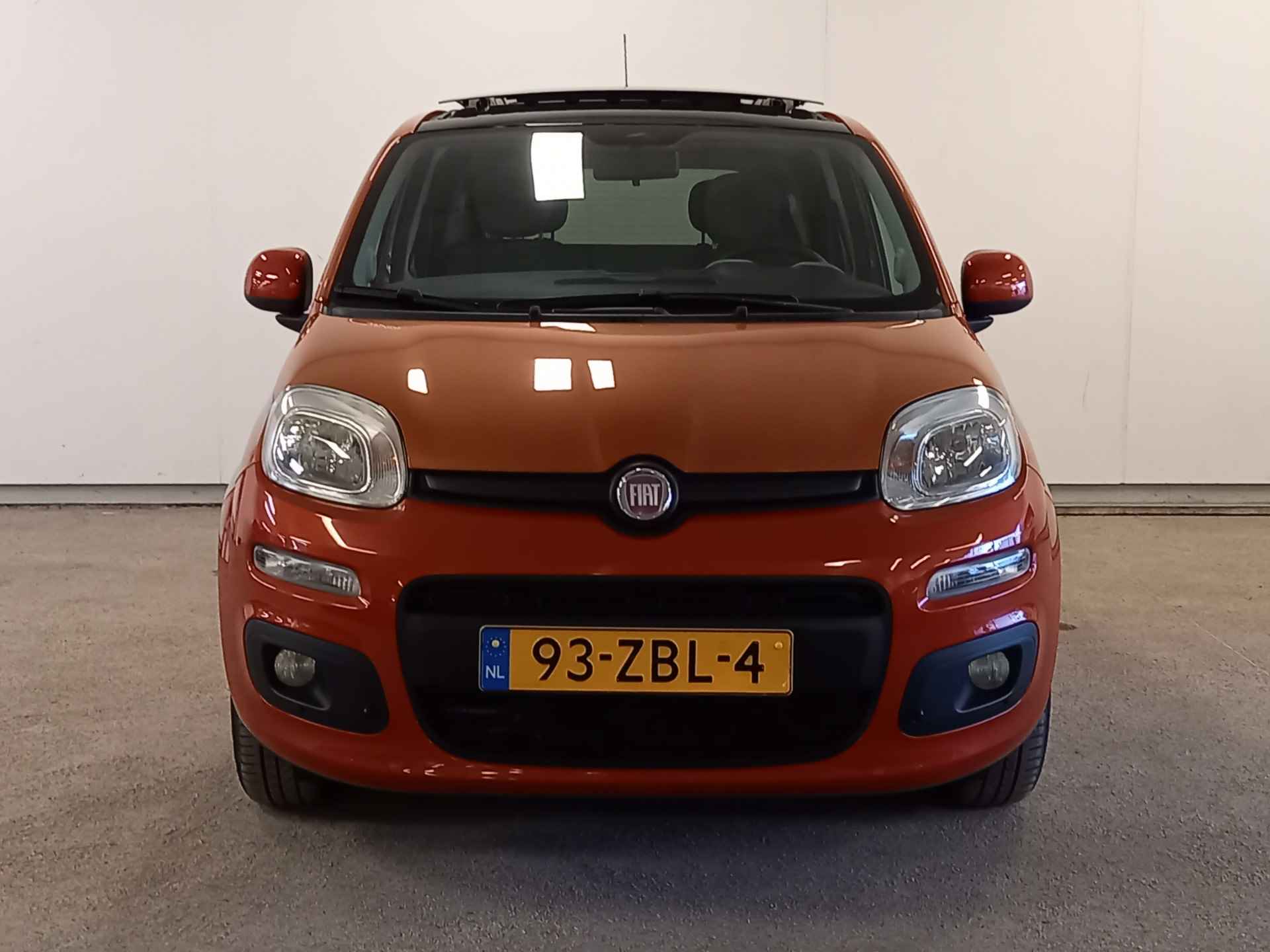 Fiat Panda 0.9 TwinAir Lounge **Lage km stand** - 15/16