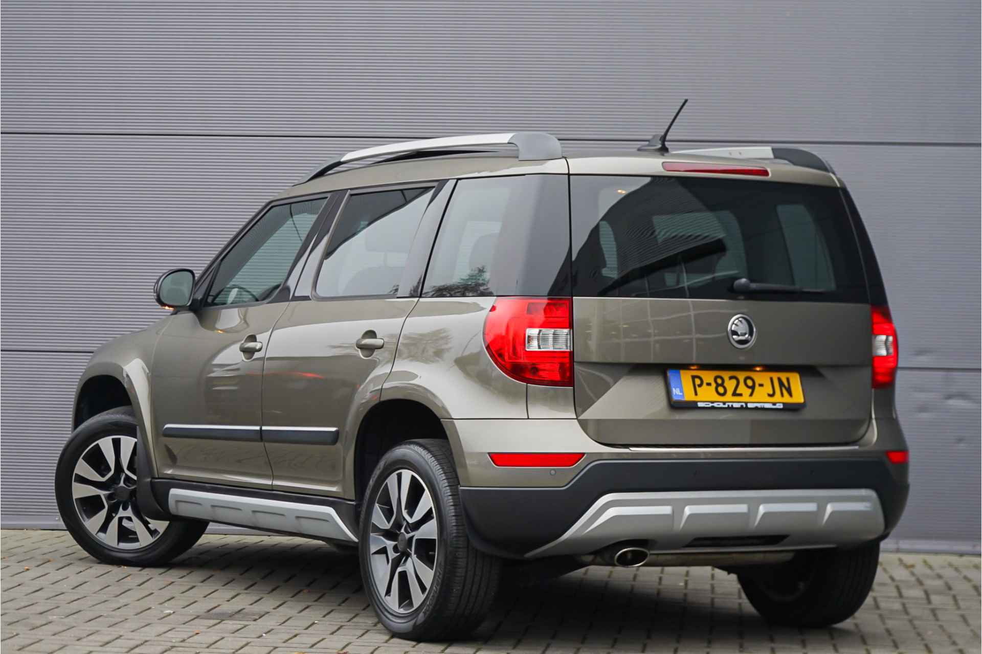 Škoda Yeti Outdoor 1.2 TSI Elegance Pano Trekhaak Cruise Stoelverwarming - 17/47