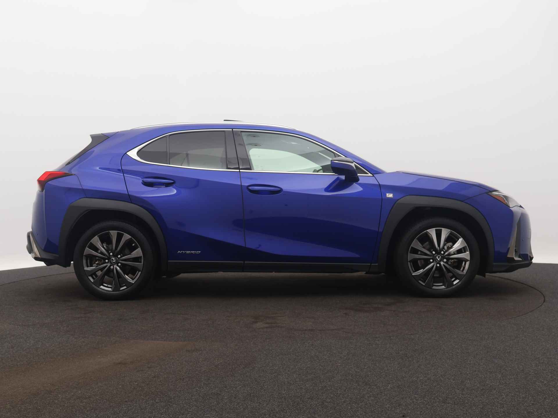 Lexus UX 250h AWD F Sport Premium | Schuif-/kanteldak | Dodehoekdetector | Stuur- en stoelverwarming | - 31/50