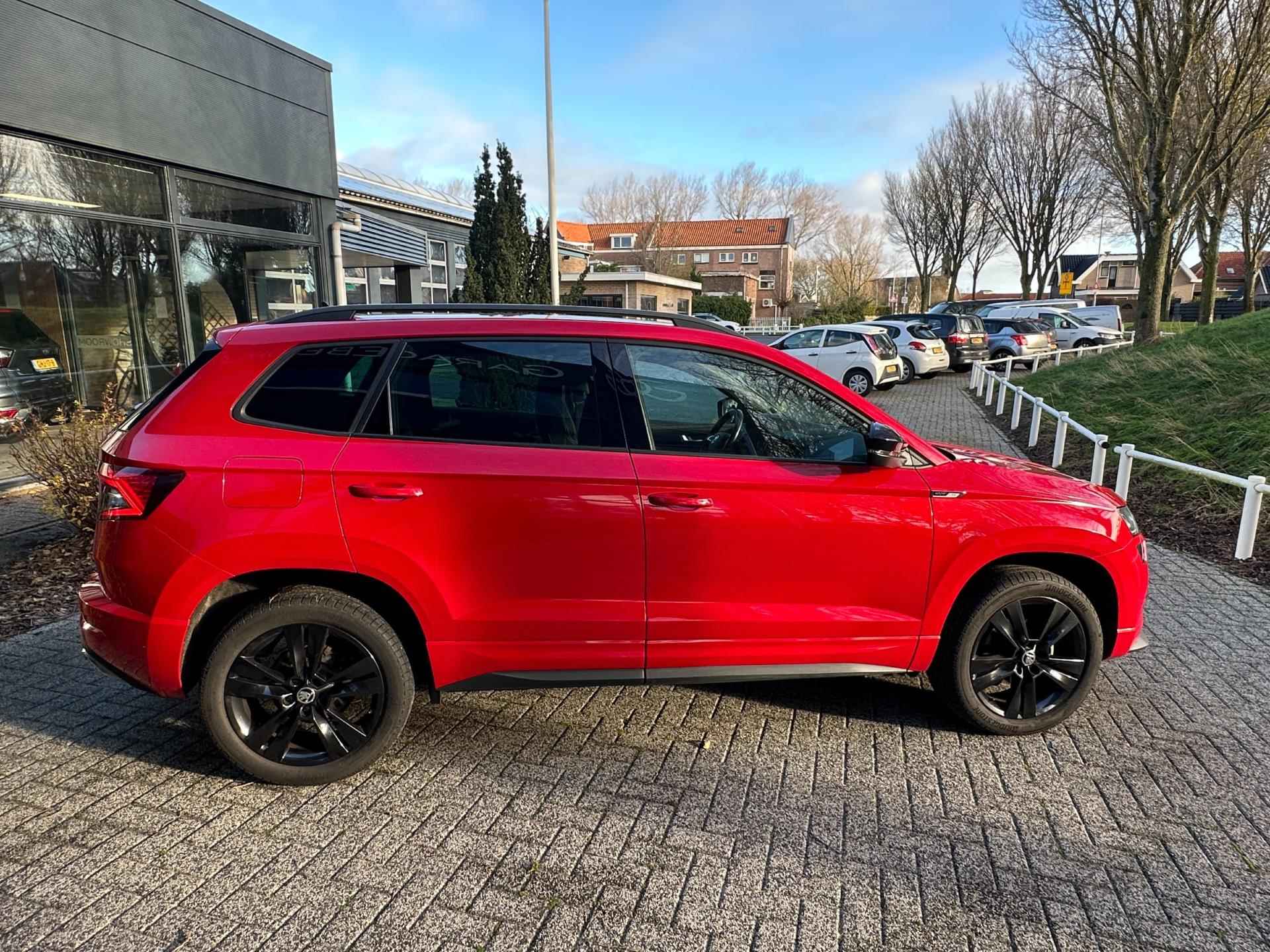 Skoda Karoq 1.5 TSI ACT 150 pk Sportline panormadak elek.achterklep - 6/44