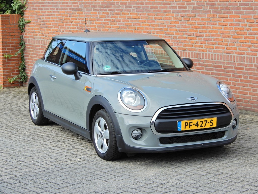 MINI One One Salt  AUTOMAAT navigatie