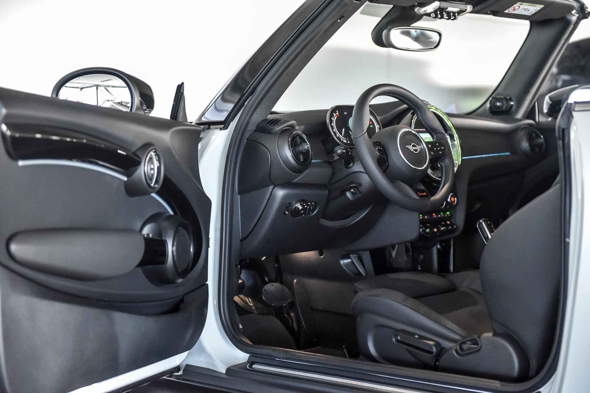 MINI Cabrio 1.5 Cooper Seaside Edition | Premium Plus Pakket | Stuurwielrand verwarmd - 11/23