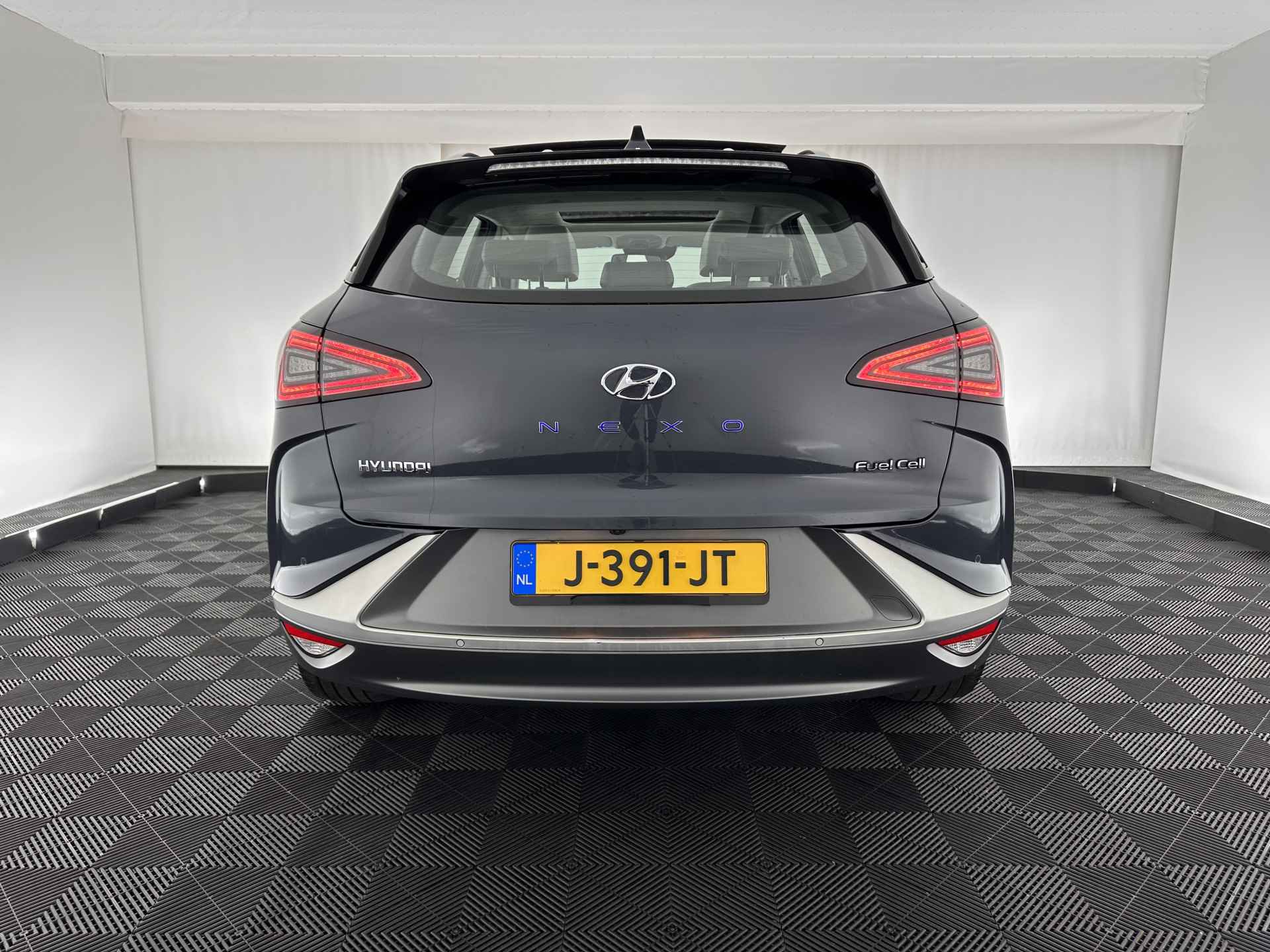 Hyundai NEXO FCEV Plus Pack (INCL-BTW) (WATERSTOF) *PANO | NAPPA-FULL-LEATHER | NAVI-FULLMAP | ADAPT.CRUISE |  FULL-LED | KEYLESS | DAB |  KRELL-AUDIO | DIGI-WIDESCREEN-COCKPIT | SURROUND-VIEW | SHIFT-PADDLES | COMFORT- - 5/37