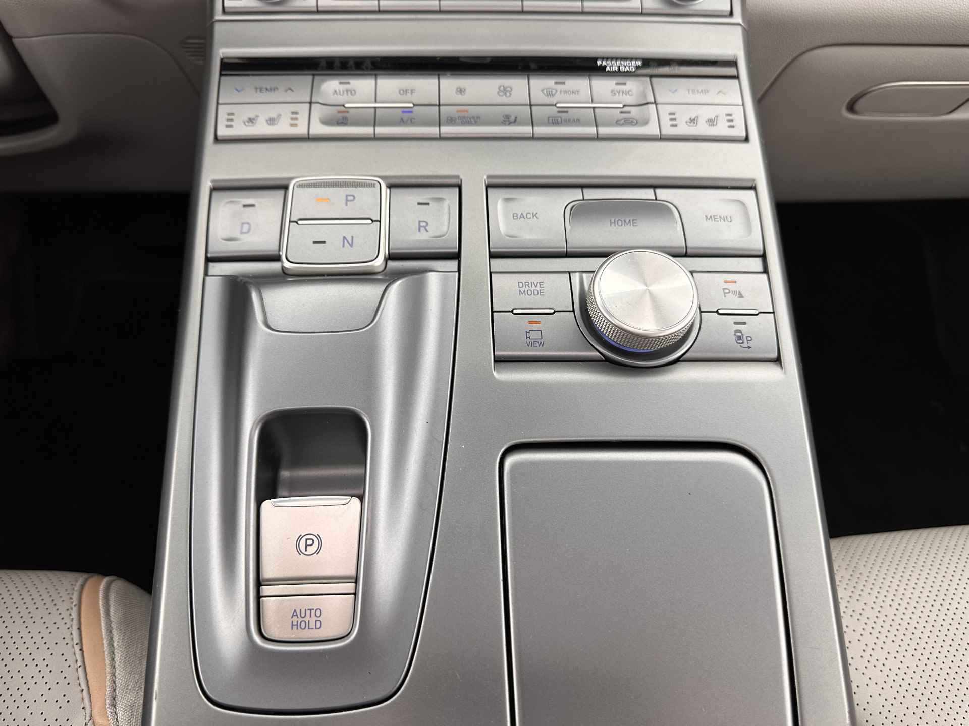 Hyundai NEXO FCEV Plus Pack (INCL-BTW) (WATERSTOF) *PANO | NAPPA-FULL-LEATHER | NAVI-FULLMAP | ADAPT.CRUISE |  FULL-LED | KEYLESS | DAB |  KRELL-AUDIO | DIGI-WIDESCREEN-COCKPIT | SURROUND-VIEW | SHIFT-PADDLES | COMFORT- - 20/37