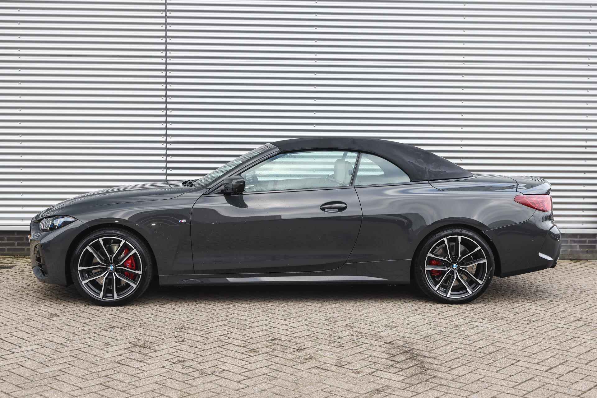 BMW 4 Serie Cabrio 430i xDrive High Executive M Sport Automaat / Live Cockpit Professional / Harman Kardon / Active Cruise Control / Air Collar / Stoelverwarming / Adaptieve LED / Verwarmd stuurwiel - 5/37