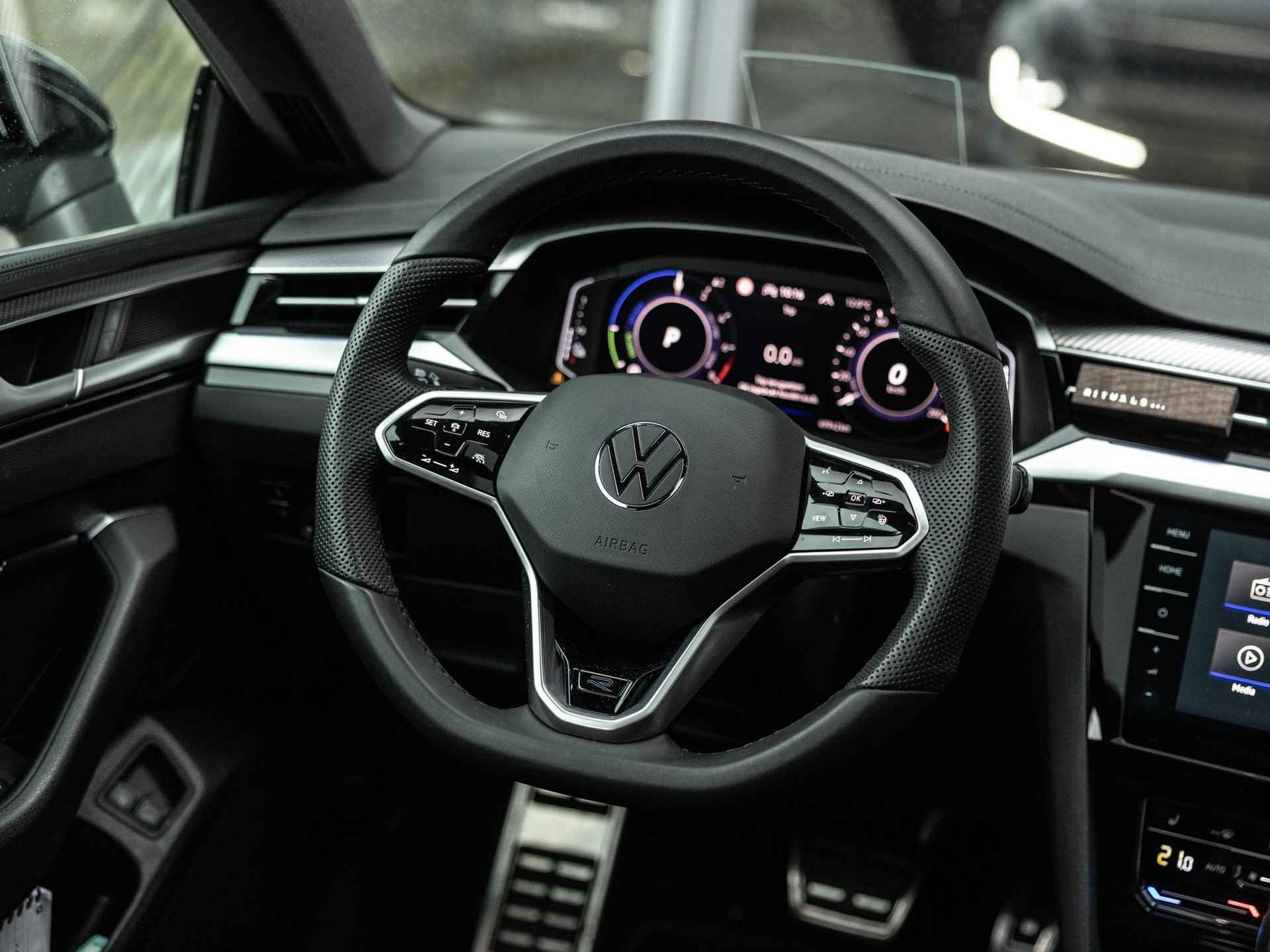 Volkswagen Arteon 1.4 TSI eHybrid R-Line Business+ | PANORAMADAK | HEAD UP DISPLAY |  MATRIX | 20"VELGEN | MASSAGE | 360 CAMERA | ADAP. CRUISE | - 18/50