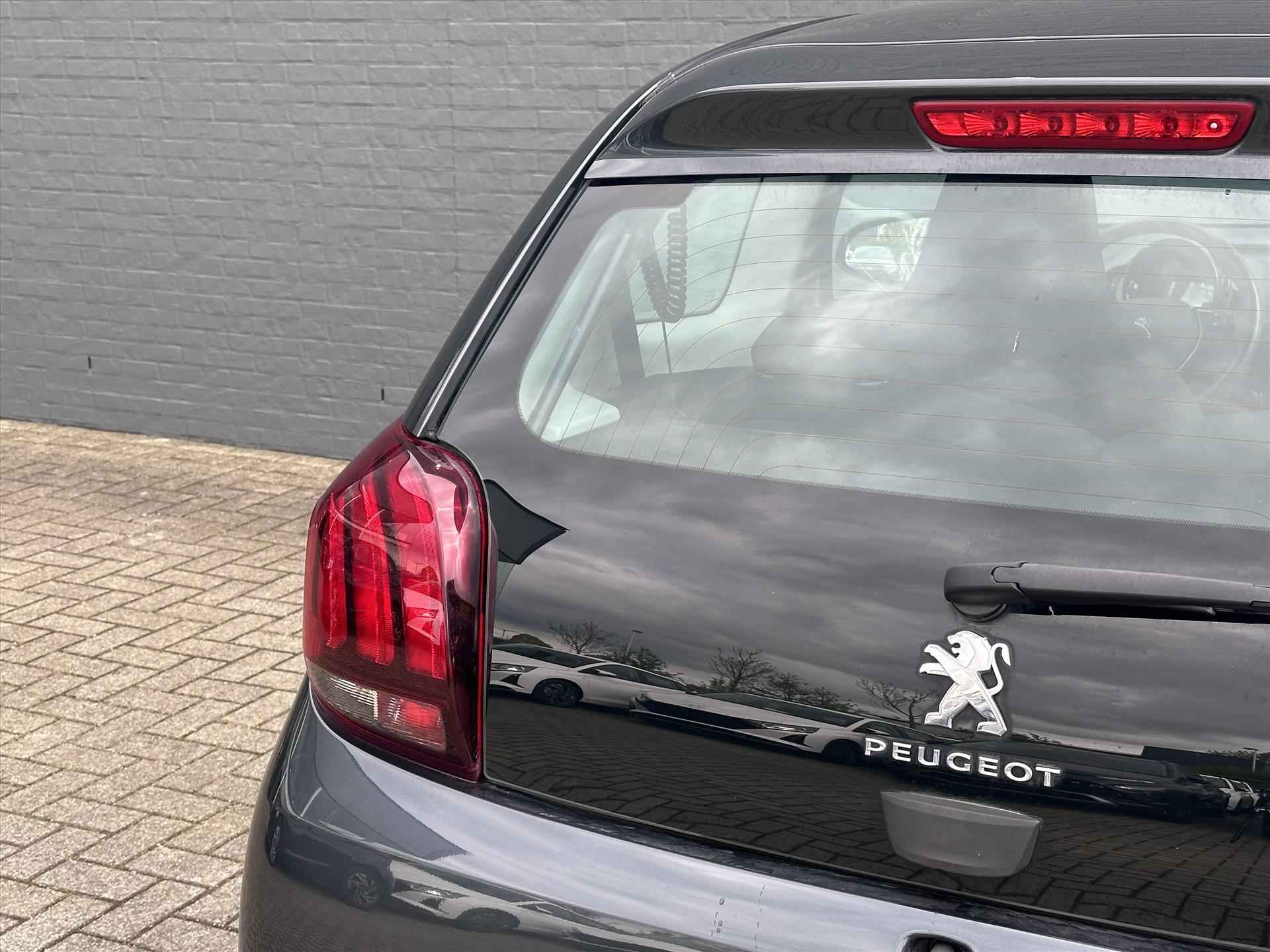 Peugeot 108 1.2 VTi 82pk 3D Allure - 10/29