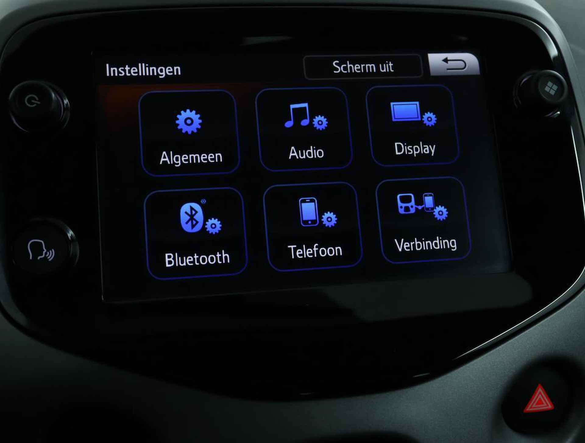 Toyota Aygo 1.0 VVT-i x-play | Camera achter | Airco | Navigatie | Bluetooth | - 48/51