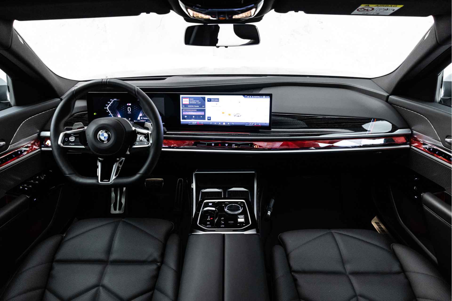 BMW 7 Serie 740d xDrive | M-Sport Pro | Frozen Grey | 22" Vossen | Pano | B&W - 24/58