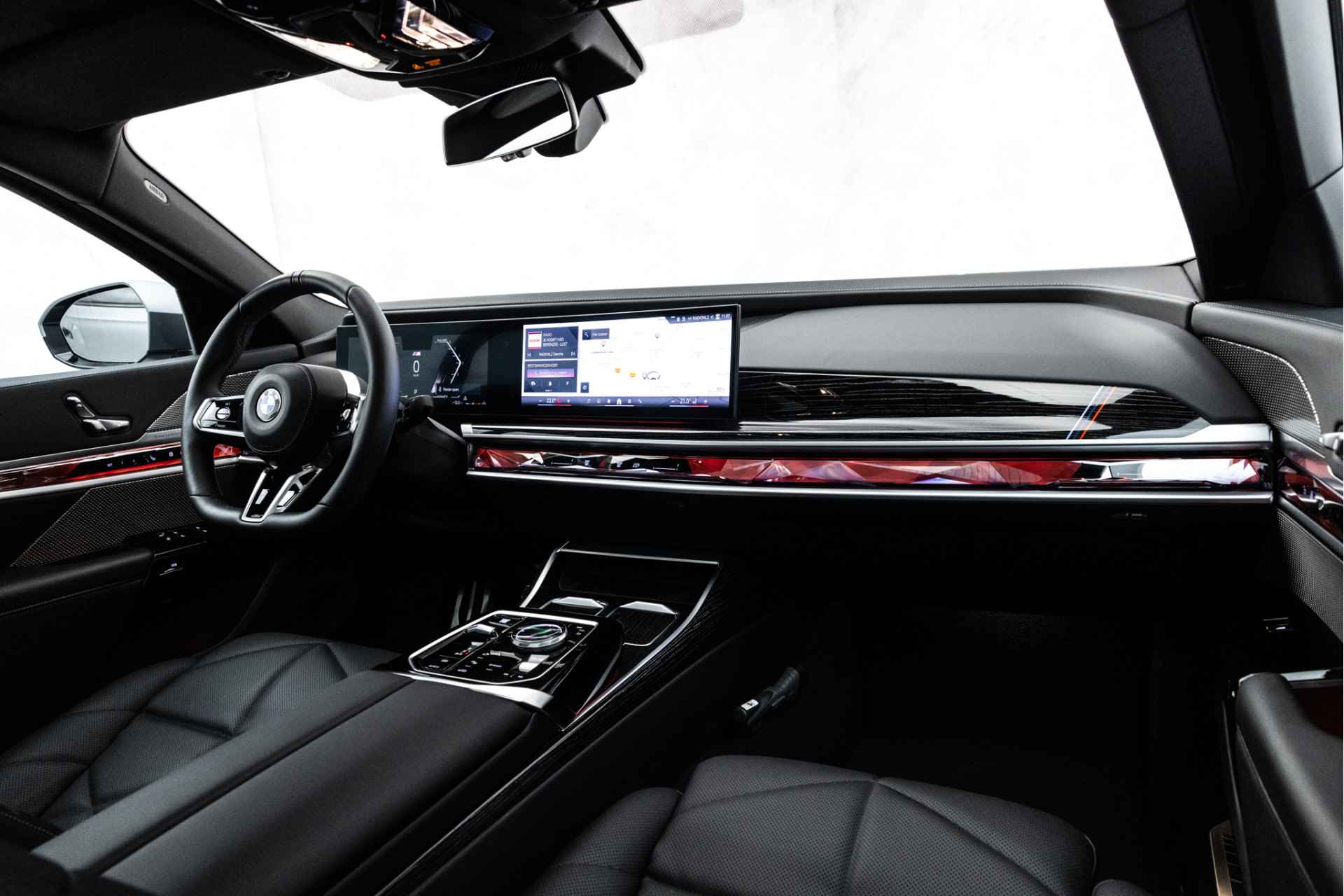 BMW 7 Serie 740d xDrive | M-Sport Pro | Frozen Grey | 22" Vossen | Pano | B&W - 26/58