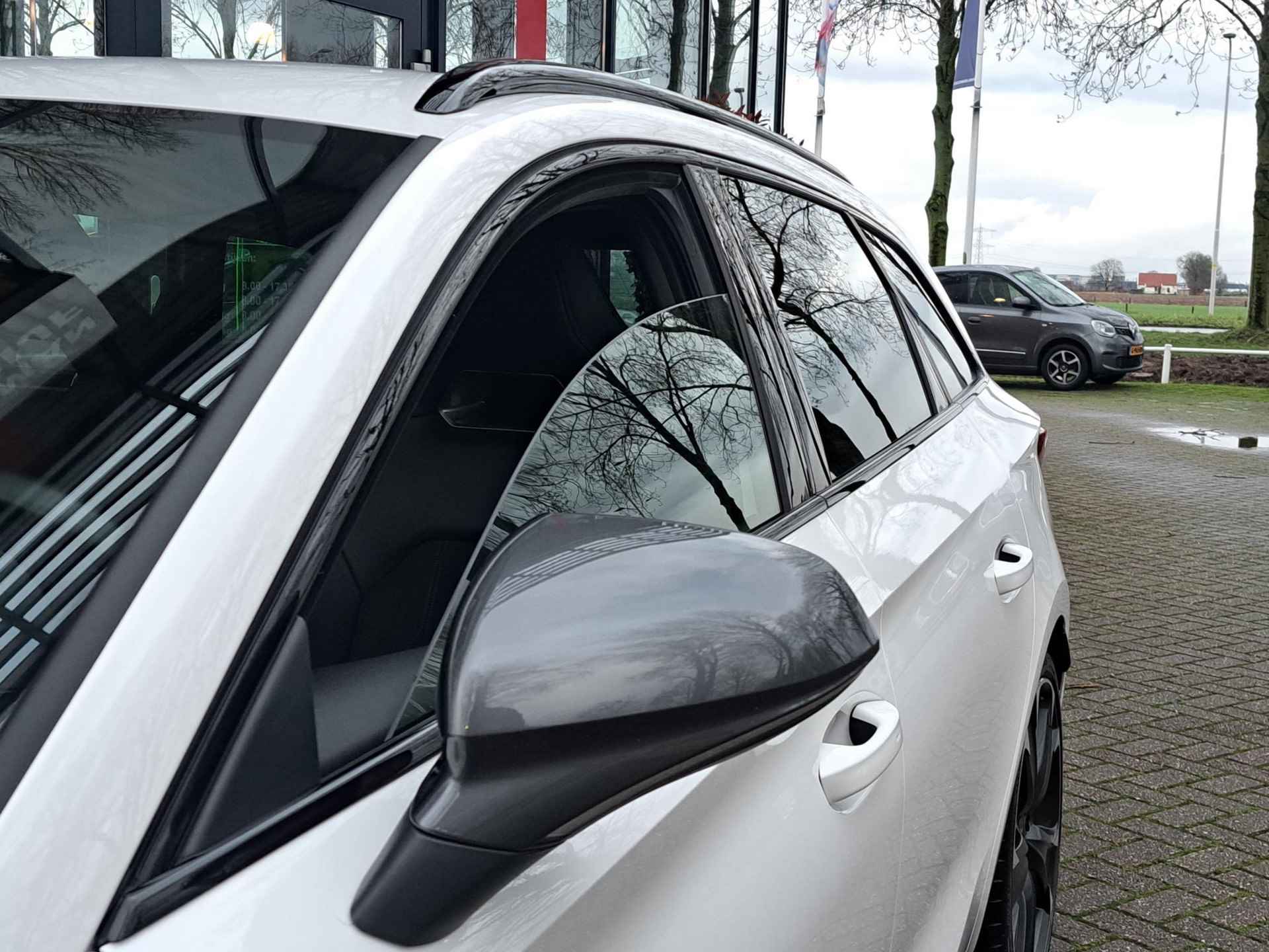 CUPRA Leon Sportstourer 1.4 e-Hybrid VZ Adrenaline | Sfeerverlichting | Keyless | Elektr. Stoelen + Memory | Stuur+Stoelverw.| DCC | Carplay | Navi | Camera - 9/31