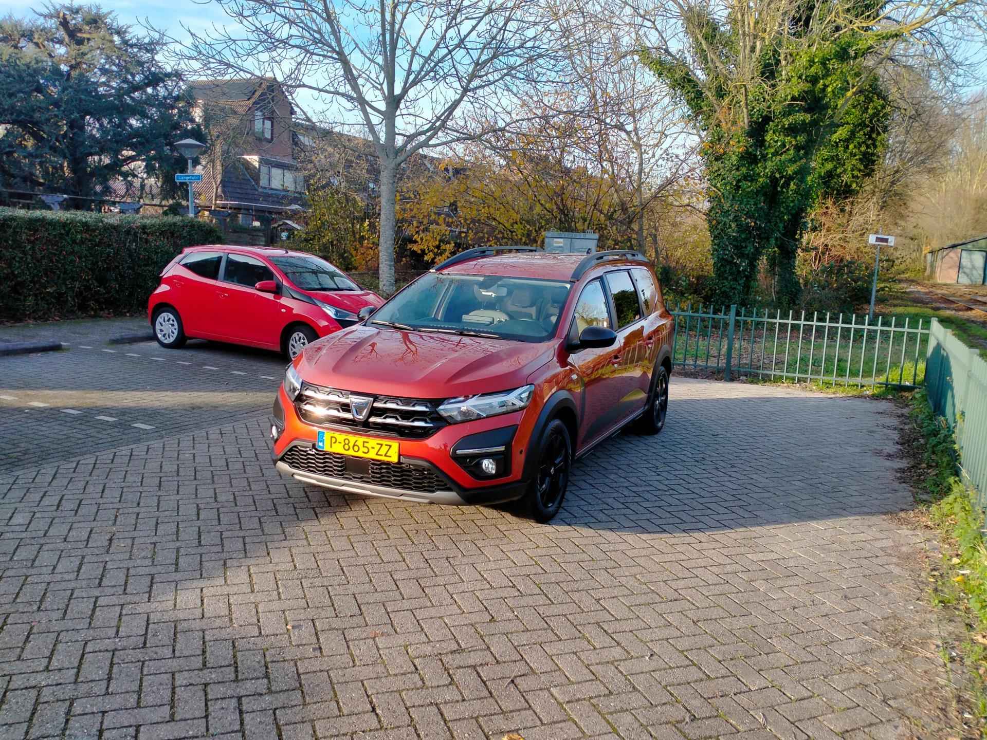 Dacia JOGGER 1.0 TCe Extreme 7p. luxe navi LED trekhaak lage km! RIJKLAAR - 3/37