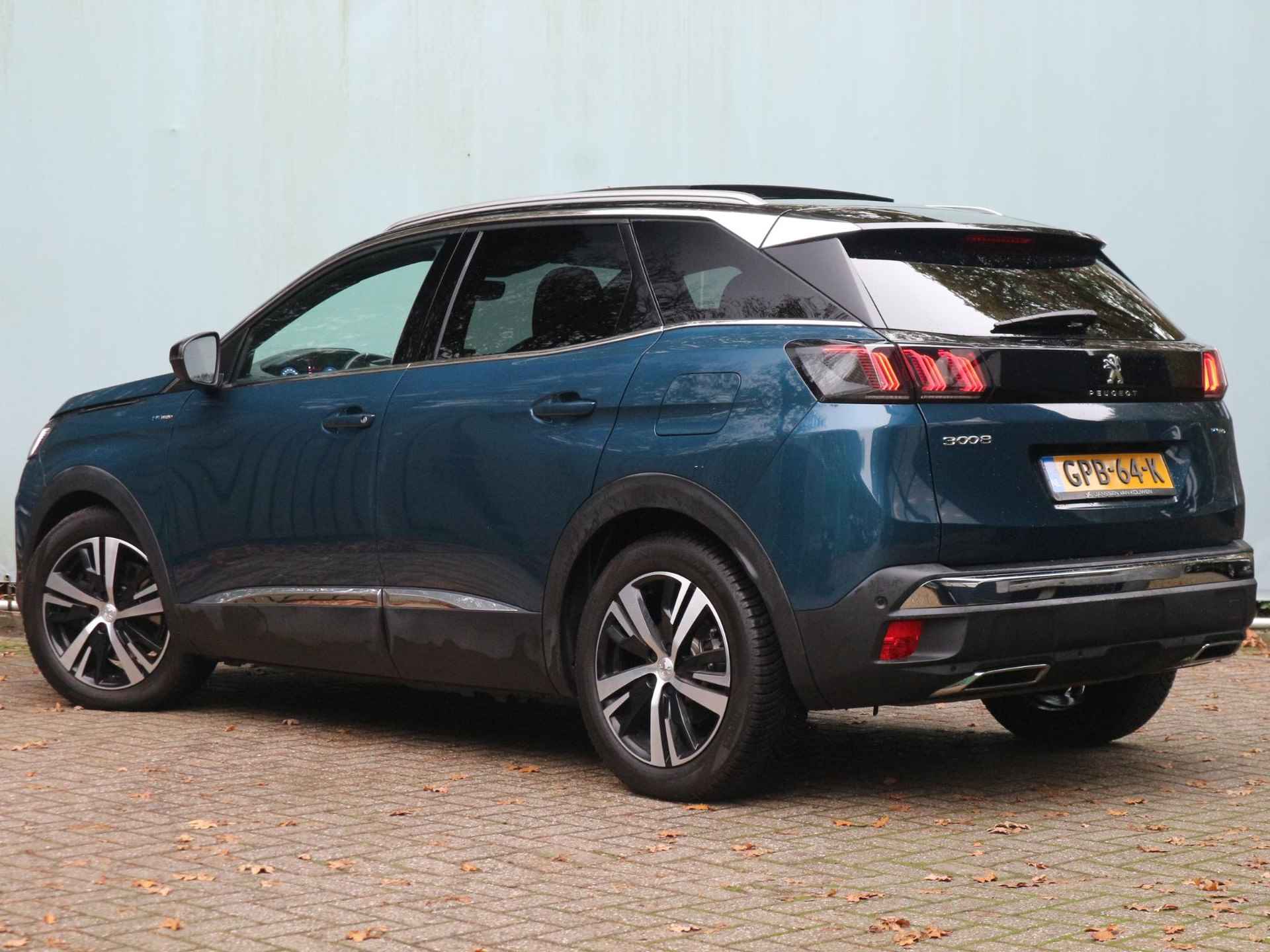 Peugeot 3008 1.6 HYbrid 225 GT / Schuif-/kanteldak / HiFi Audio / Stoelverwarming - 33/38