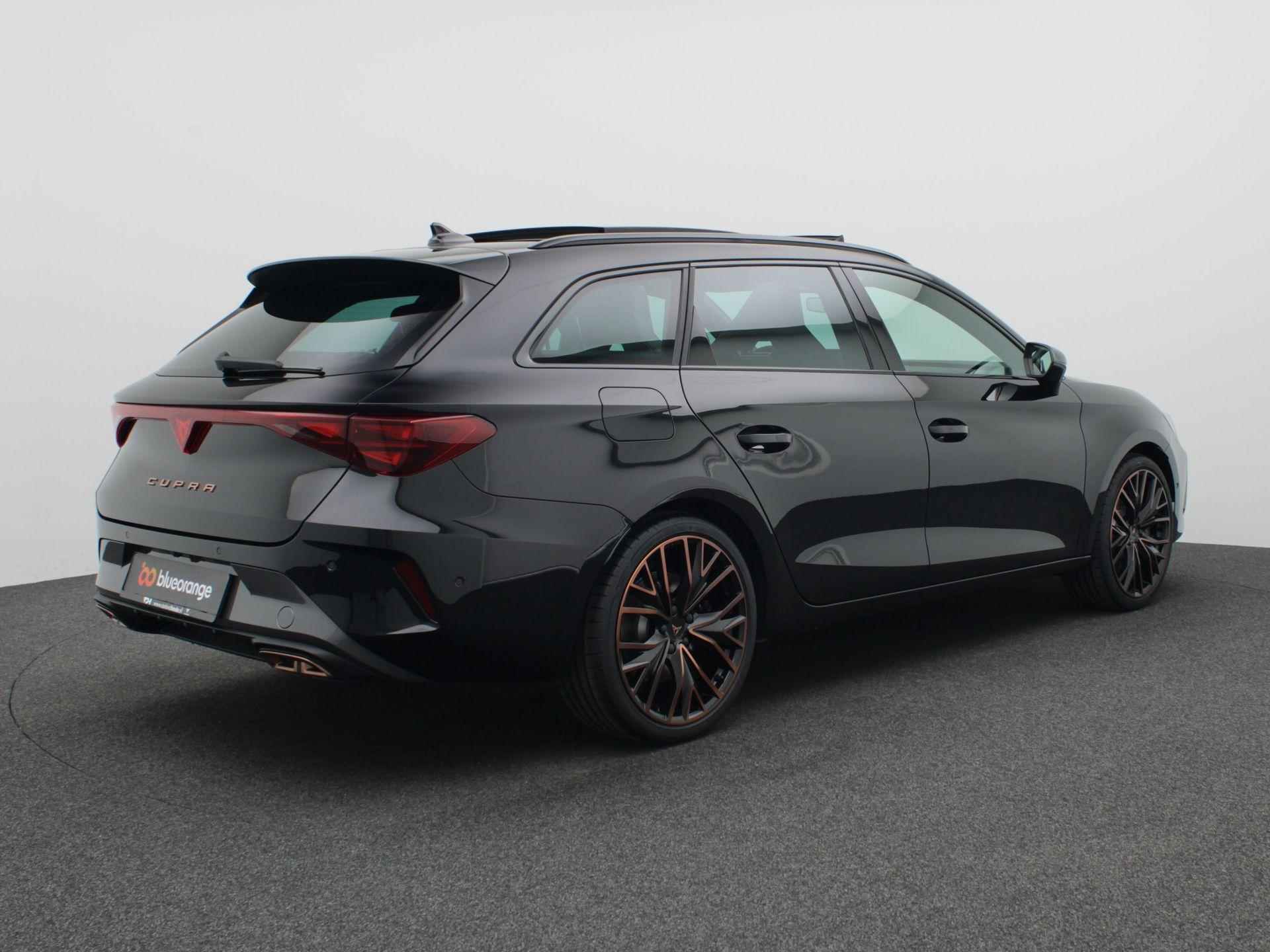 CUPRA Leon Sportstourer 1.5 TSI e-Hybrid VZ Performance 272PK DSG matrix led, schuif-kanteldak, achteruitrijcamera, stuur-stoelverwarming, adaptive cruise met travel assist, elek. verstelbare voorstoel, side assist, keyless, 19" lichtmetaal - 3/59