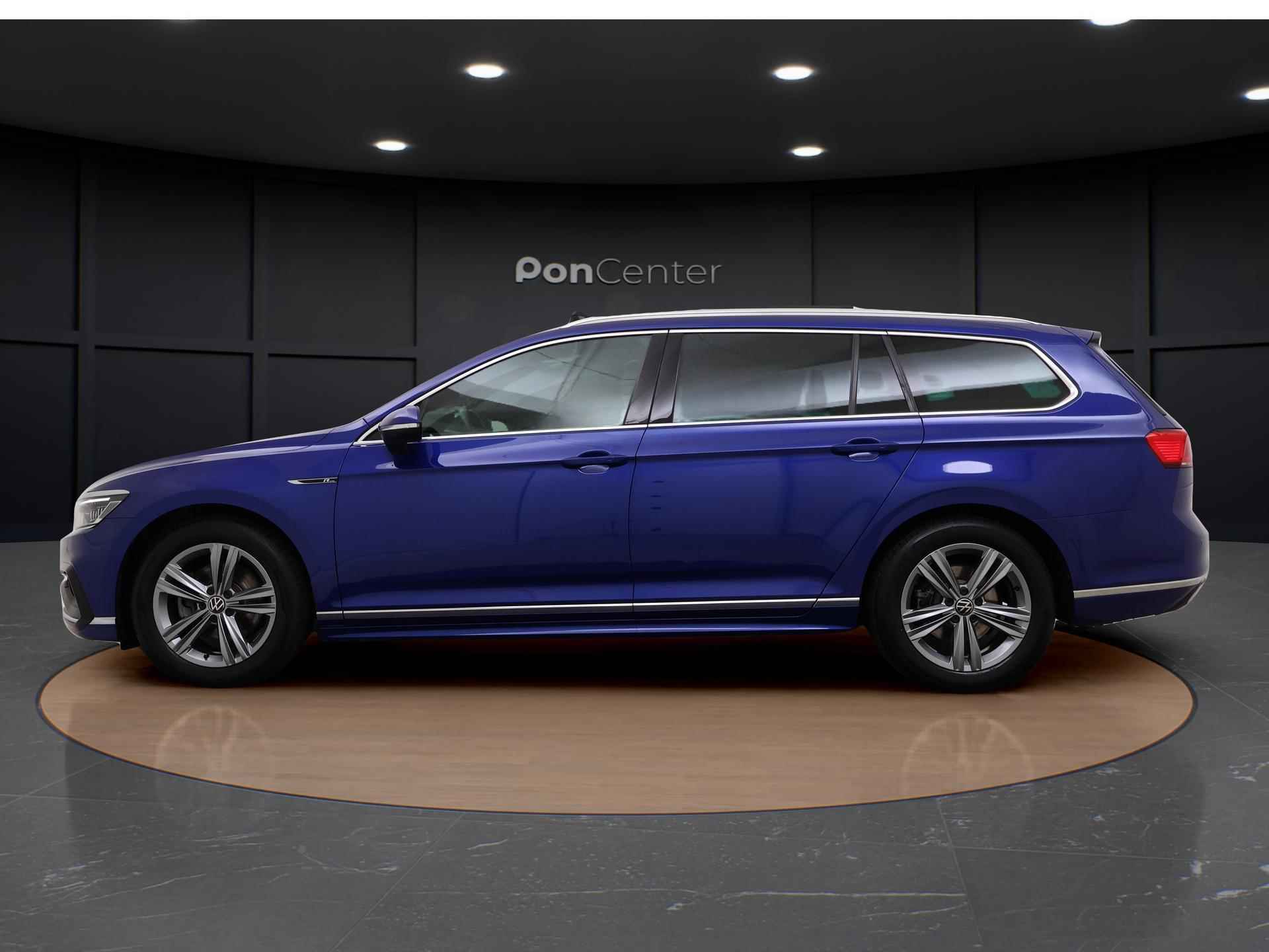 Volkswagen Passat Variant 1.5 TSI 150 PK DSG R-Line Business + | Panoramadak | IQ. Light | Voorruitverwarming | Stoelverwarming | Camera | - 4/15