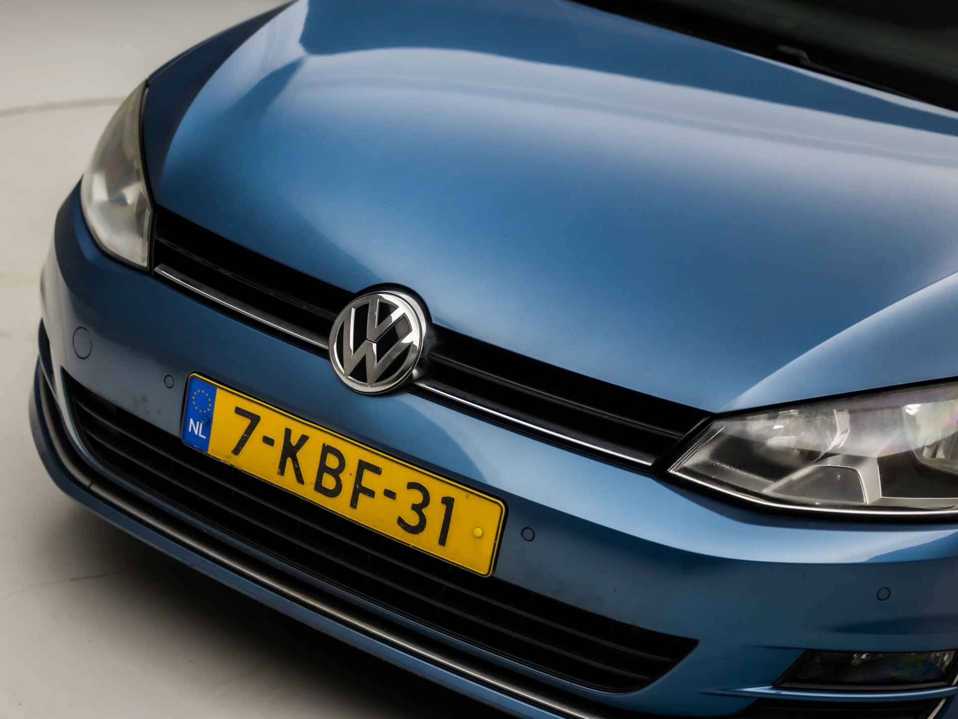 Volkswagen Golf 1.2 TSI Highline (NAVIGATIE, CLIMATE, STOELVERWARMING, LEDER, SPORTSTOELEN, GETINT GLAS, MASSAGE, LM VELGEN, CRUISE, NIEUWE APK, NIEUWSTAAT) - 30/33