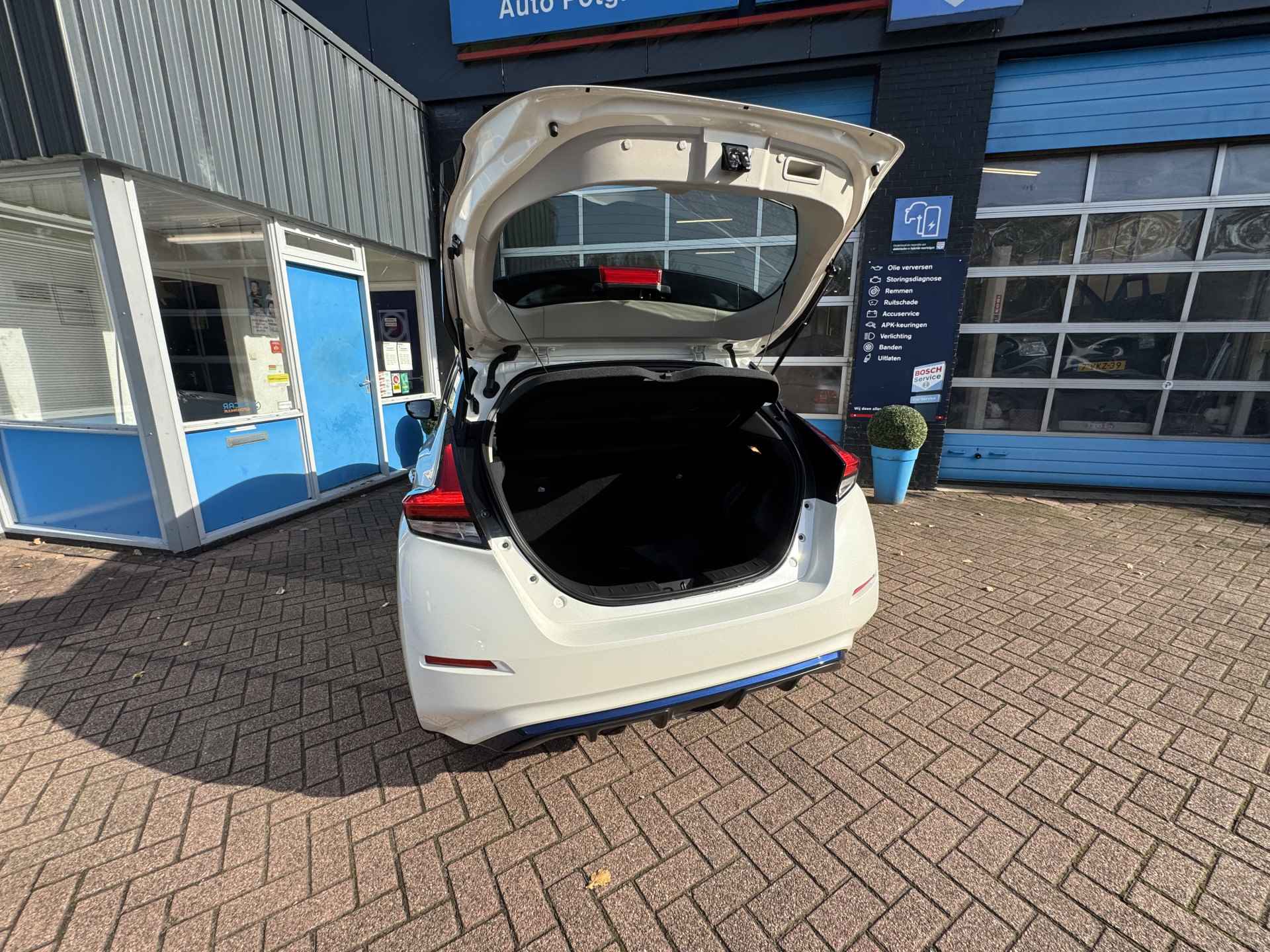 Nissan LEAF *INCLUSIEF LAADPAAL* Acenta 40 kWh | Apple Carplay | Achteruitrijcamera | Cruise Control Adaptief | Rijklaar + 12 Maand BOVAG Garantie - 36/44