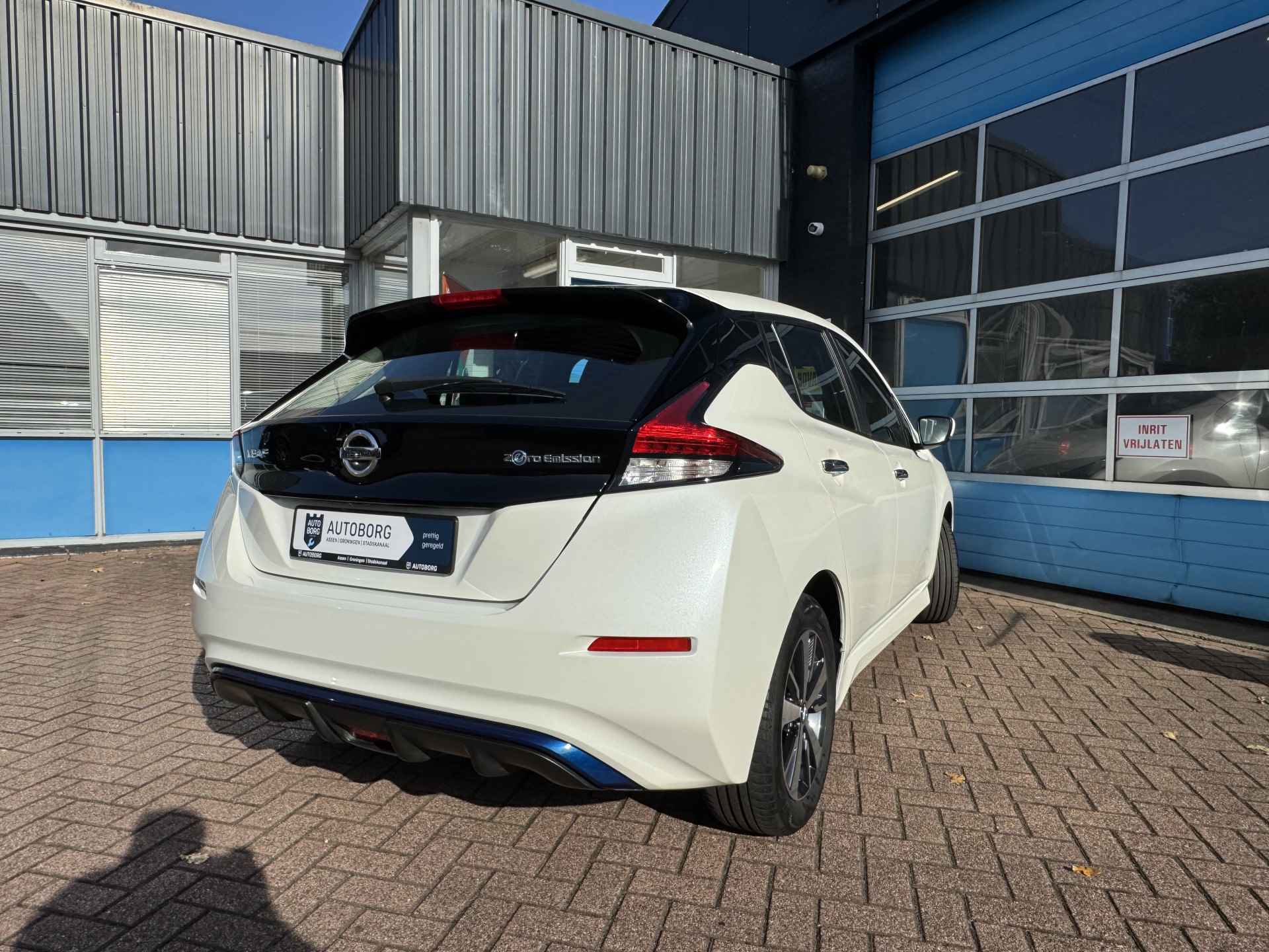 Nissan LEAF *INCLUSIEF LAADPAAL* Acenta 40 kWh | Apple Carplay | Achteruitrijcamera | Cruise Control Adaptief | Rijklaar + 12 Maand BOVAG Garantie - 40/44