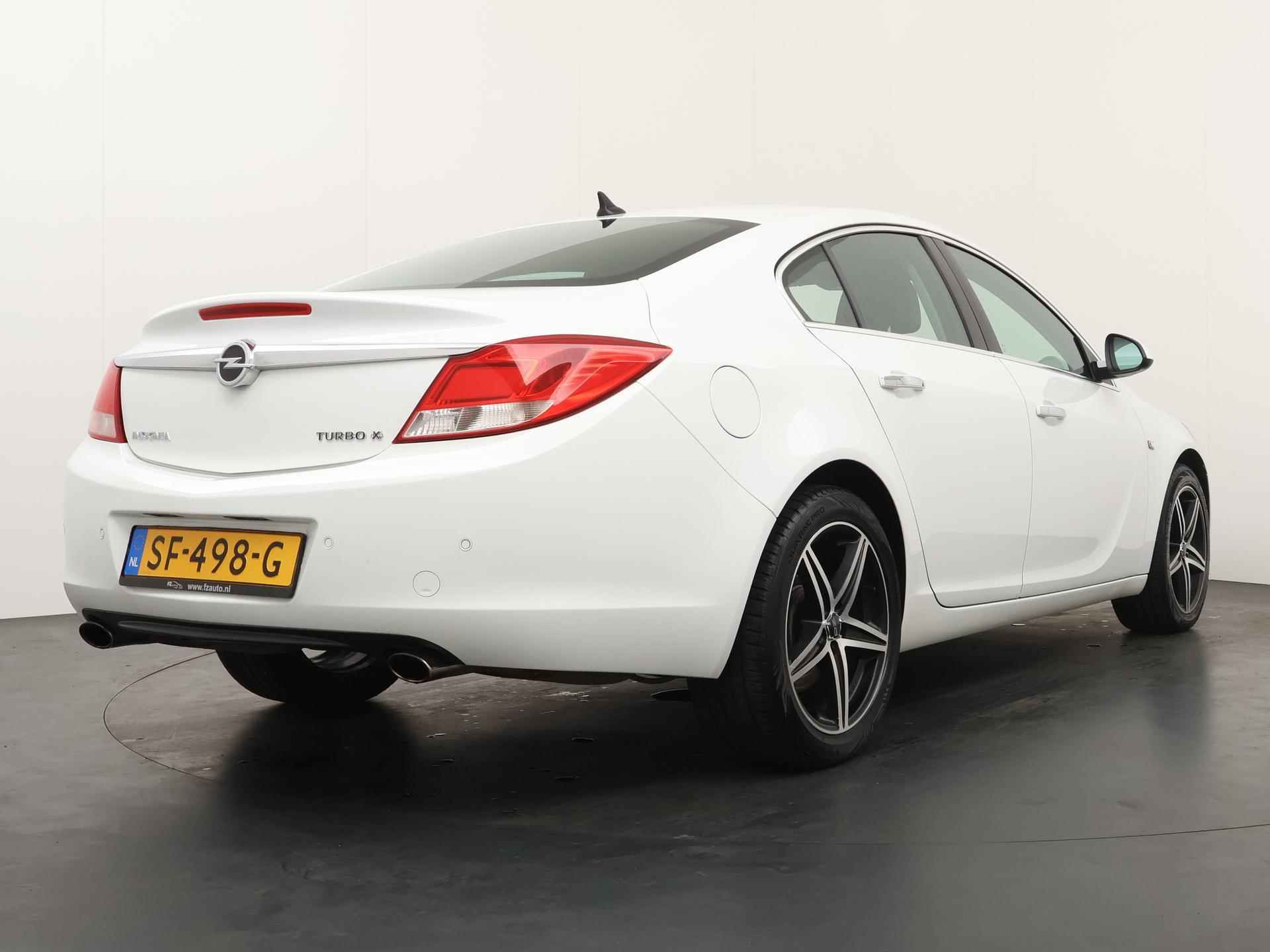 Opel Insignia 5drs 2.0 T Edition 4x4 220PK Navigatie|Cruise controle| Airco - 6/21