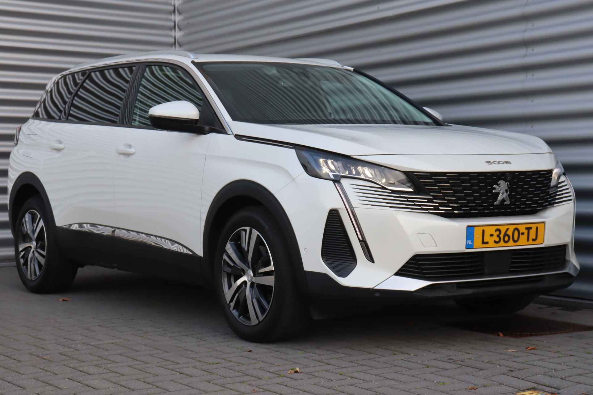 Peugeot 5008 1.2 PURETECH 130PK 7-ZITS ALLURE PACK AUTOMAAT / NAVI / CLIMA / PDC / 18" LMV / CAMERA / KEYLESS / FULL-LED / ADAPT. CRUISECONTR - 4/42