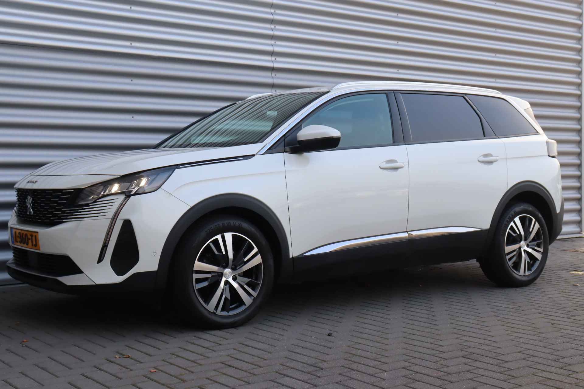 Peugeot 5008 1.2 PURETECH 130PK 7-ZITS ALLURE PACK AUTOMAAT / NAVI / CLIMA / PDC / 18" LMV / CAMERA / KEYLESS / FULL-LED / ADAPT. CRUISECONTR - 6/42