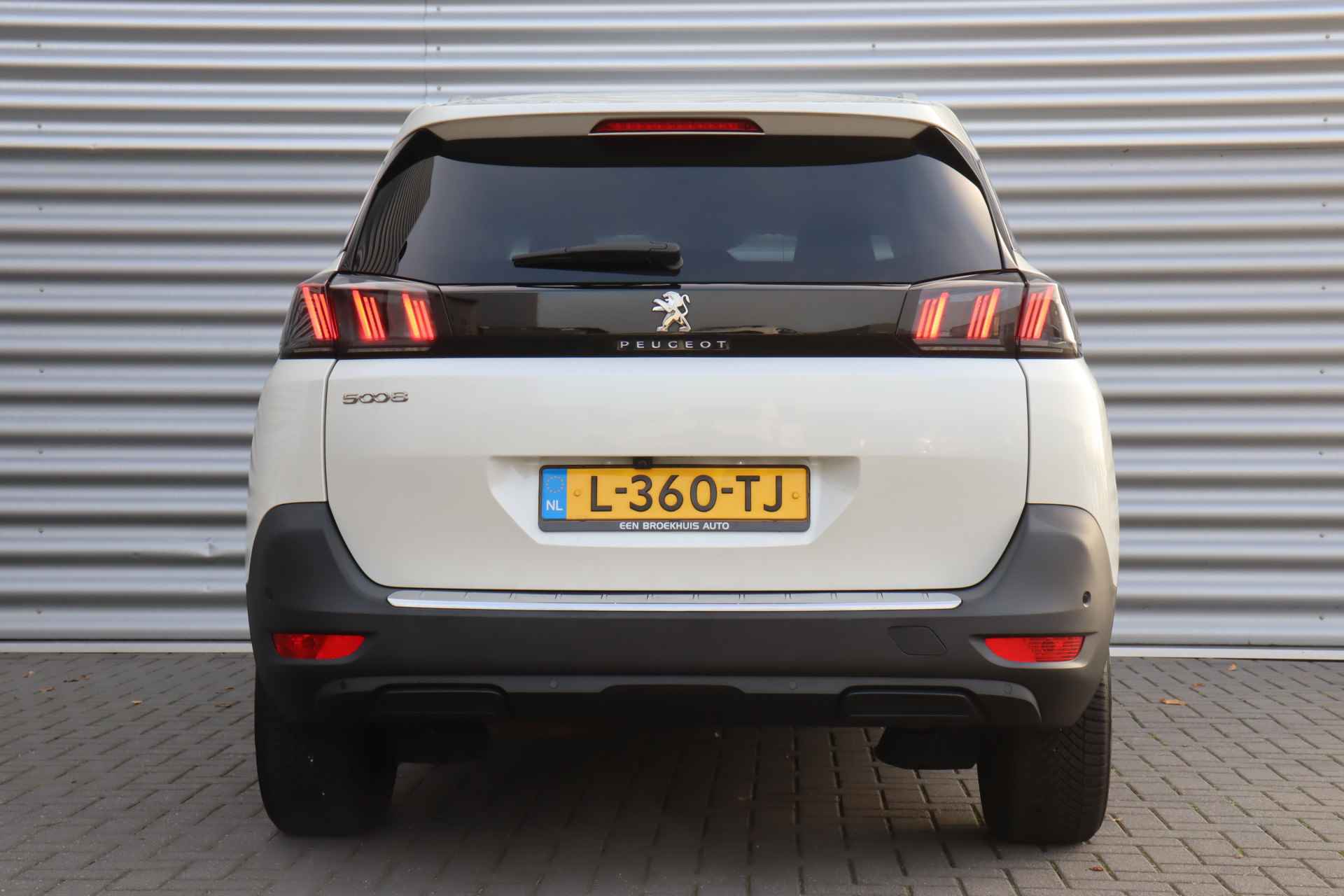 Peugeot 5008 1.2 PURETECH 130PK 7-ZITS ALLURE PACK AUTOMAAT / NAVI / CLIMA / PDC / 18" LMV / CAMERA / KEYLESS / FULL-LED / ADAPT. CRUISECONTR - 8/42