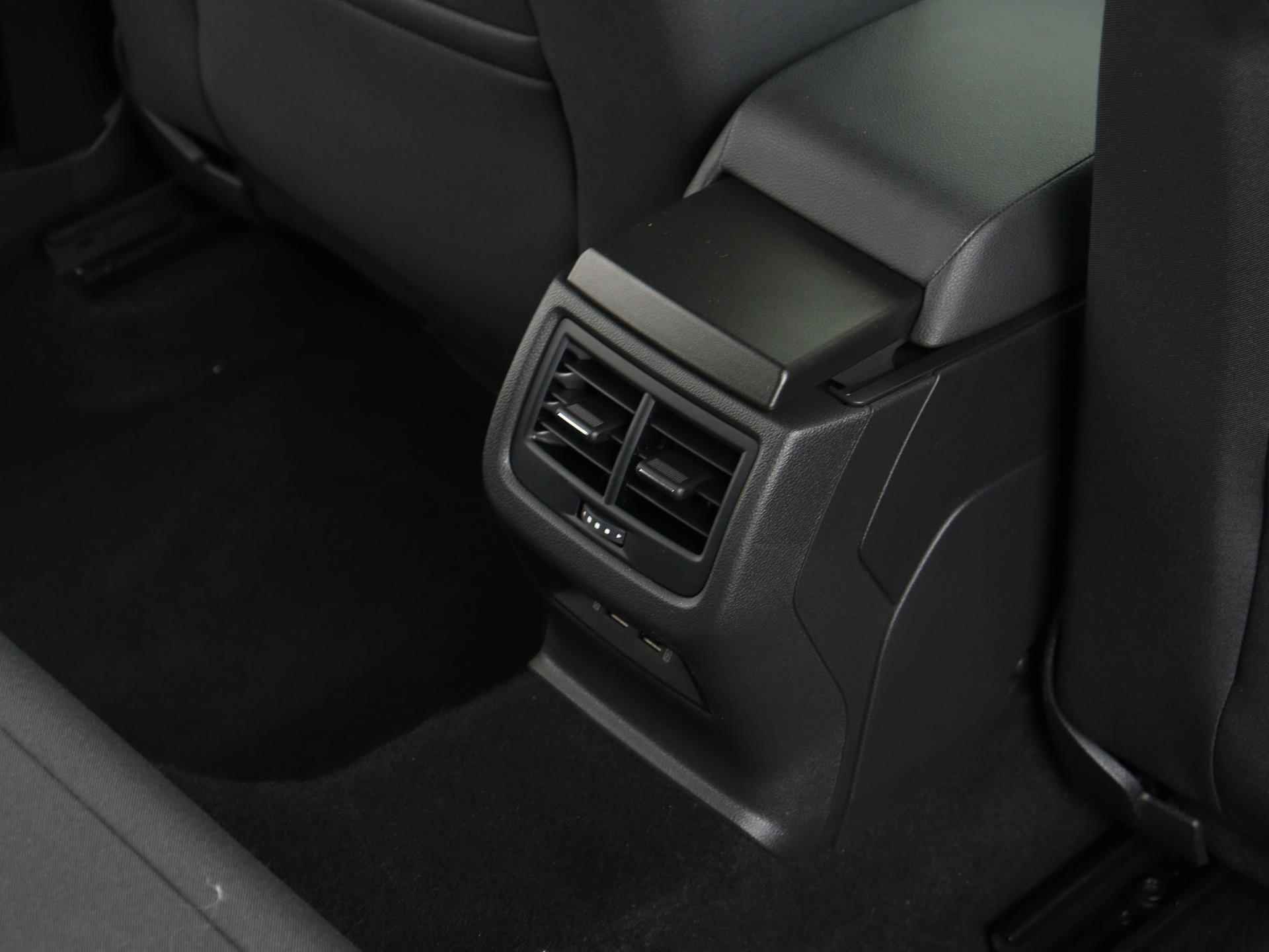 SEAT Leon 1.0 TSI 115 PK FR Ultimate Edition | Stoelverwarming | Virtual Cockpit | Getint Glas | LED | 17" | - 18/49