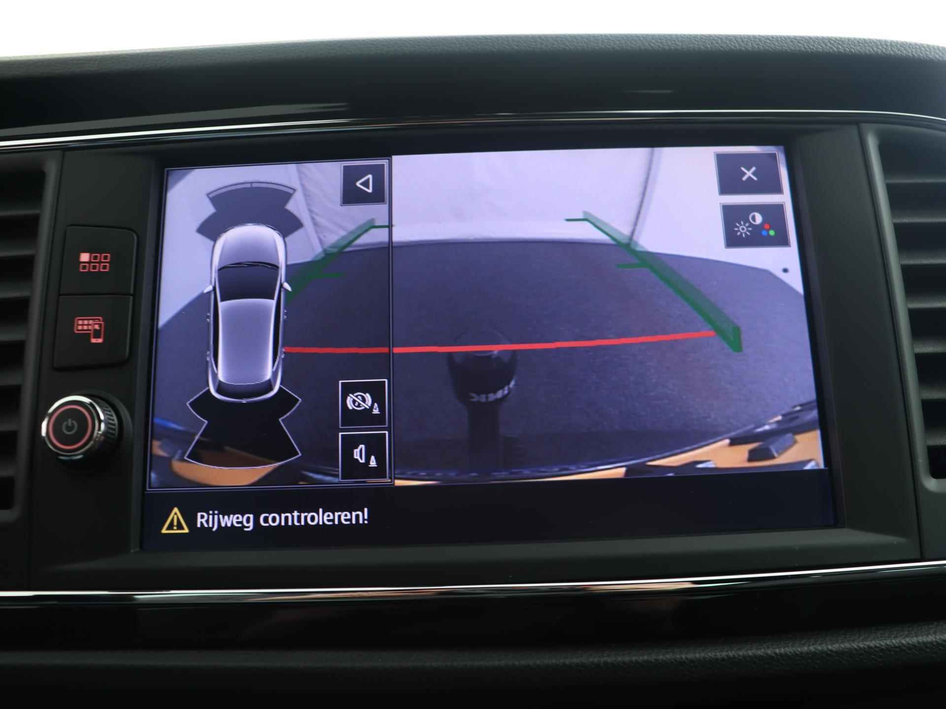 SEAT Leon 1.0 TSI 115 PK FR Ultimate Edition | Stoelverwarming | Virtual Cockpit | Getint Glas | LED | 17" | - 44/49