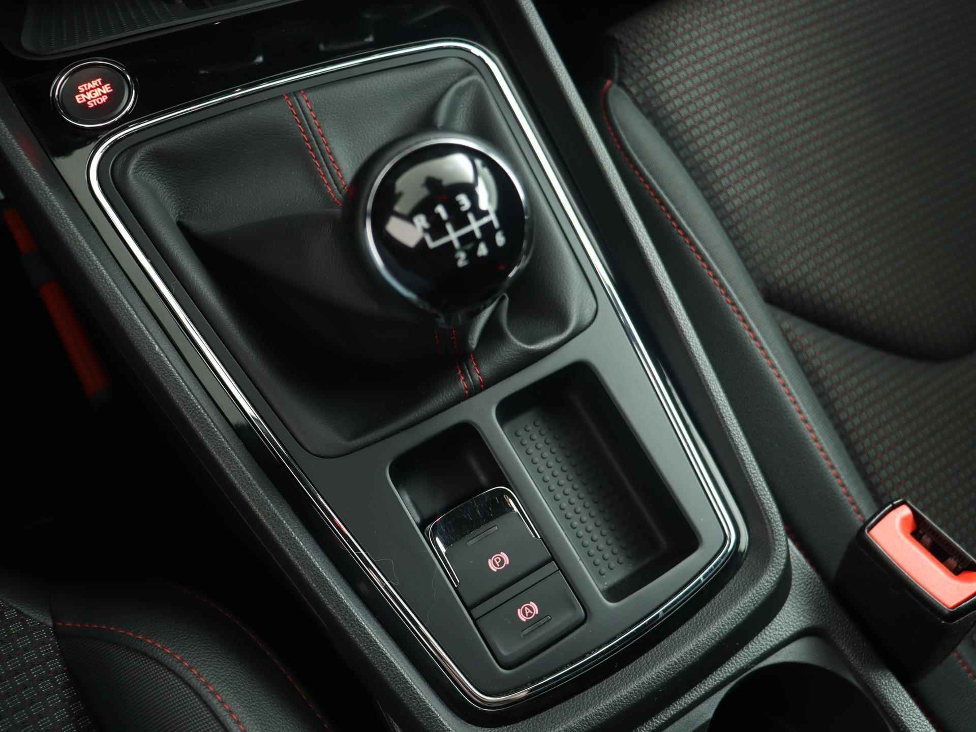 SEAT Leon 1.0 TSI 115 PK FR Ultimate Edition | Stoelverwarming | Virtual Cockpit | Getint Glas | LED | 17" | - 48/49
