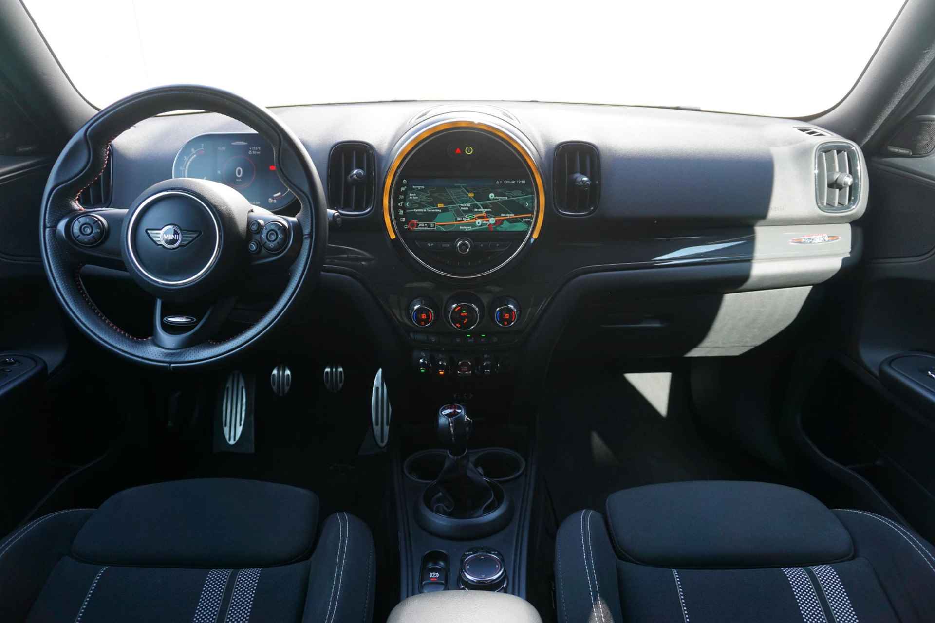 MINI Countryman One Salt | JCW interieur | Sportstoelen | Navigatiesysteem Professional | Harman Kardon | LED-koplampen | 18 inch LMV - 22/27