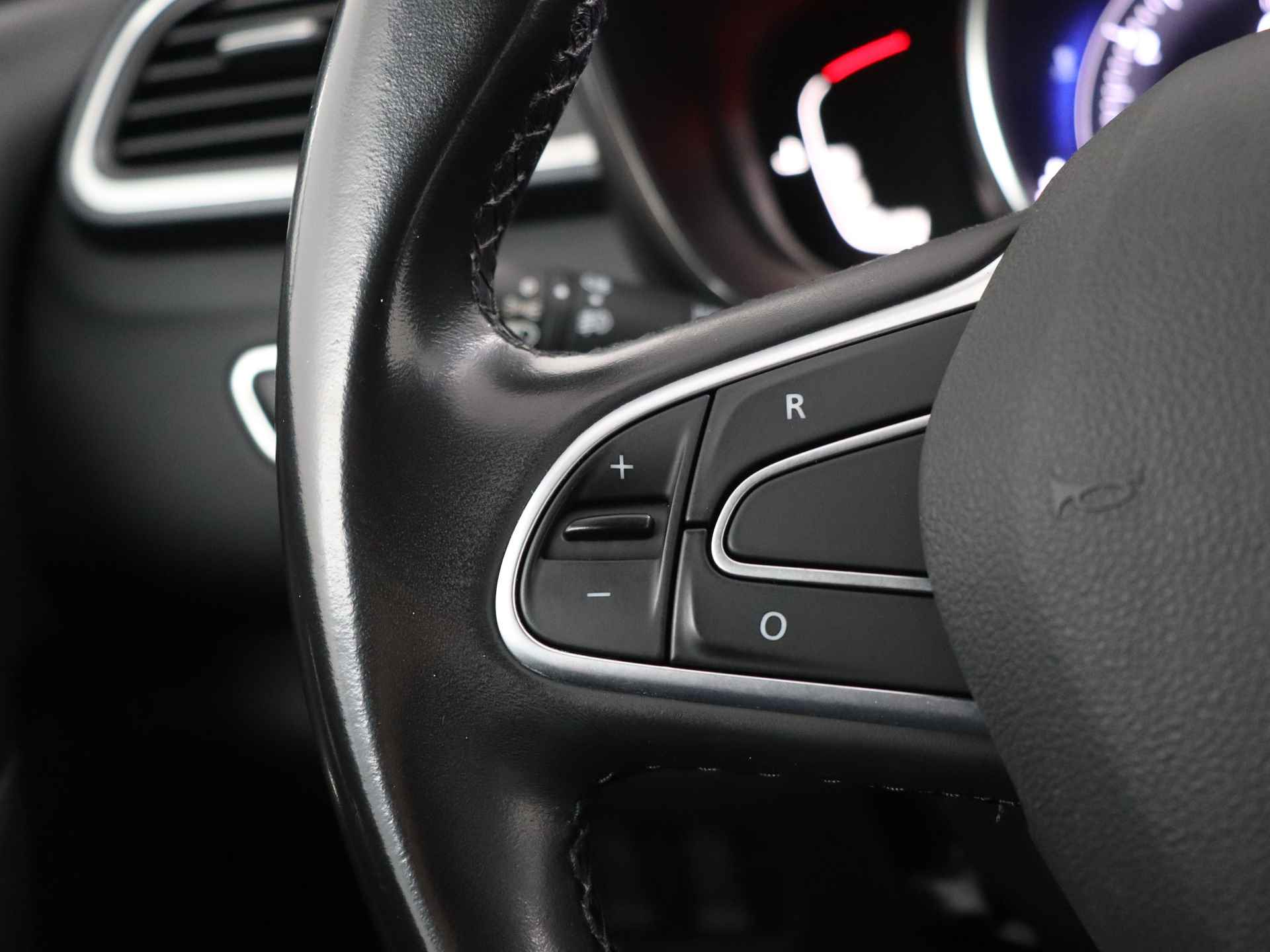Renault Kadjar 1.3 TCe Intens | Navigatie | Camera | LED verlichting | Carplay | - 19/38