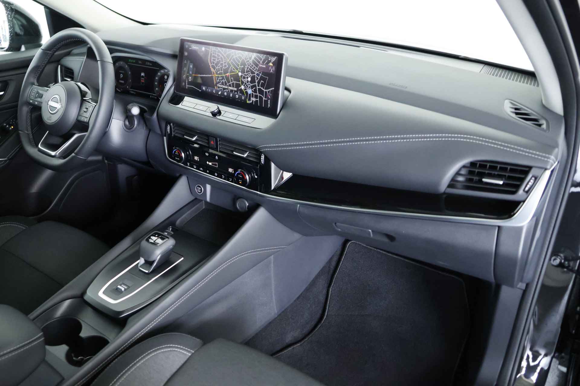 Nissan QASHQAI 1.3 MHEV Xtronic N-Connecta / Panorama / LED / Navi / CarPlay / Cam - 3/35