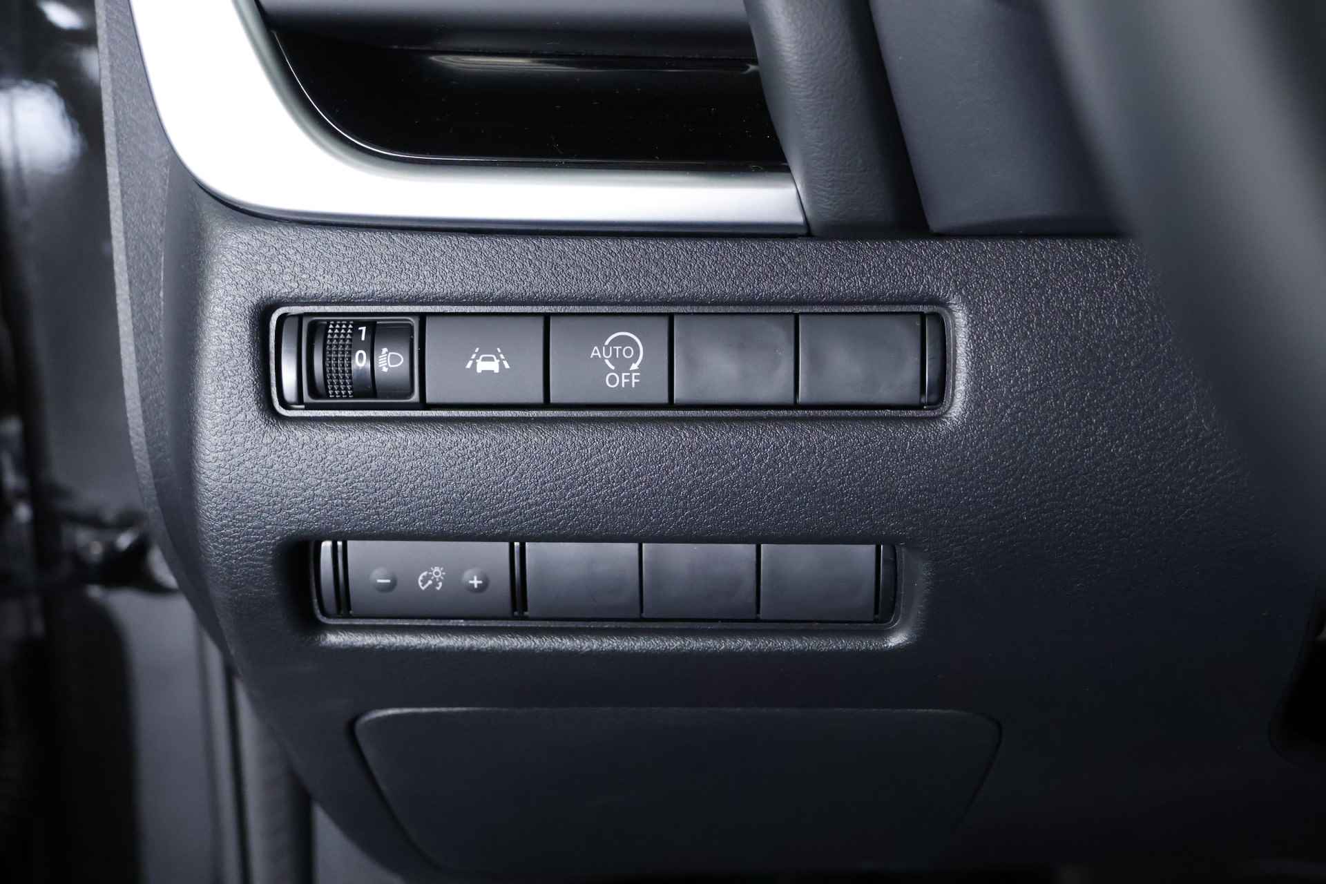 Nissan QASHQAI 1.3 MHEV Xtronic N-Connecta / Panorama / LED / Navi / CarPlay / Cam - 27/35